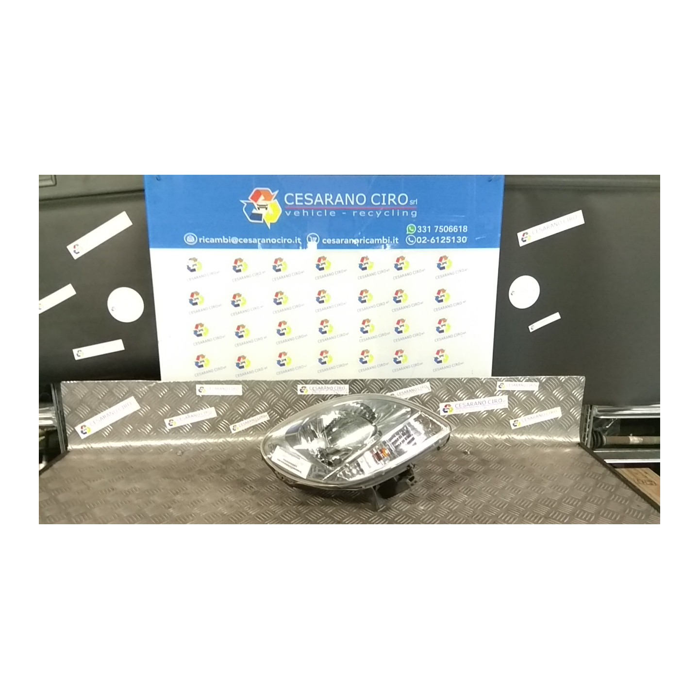PROIETTORE DX. 214 RENAULT KANGOO (04/03-03/09) K9KB7 260107401R
