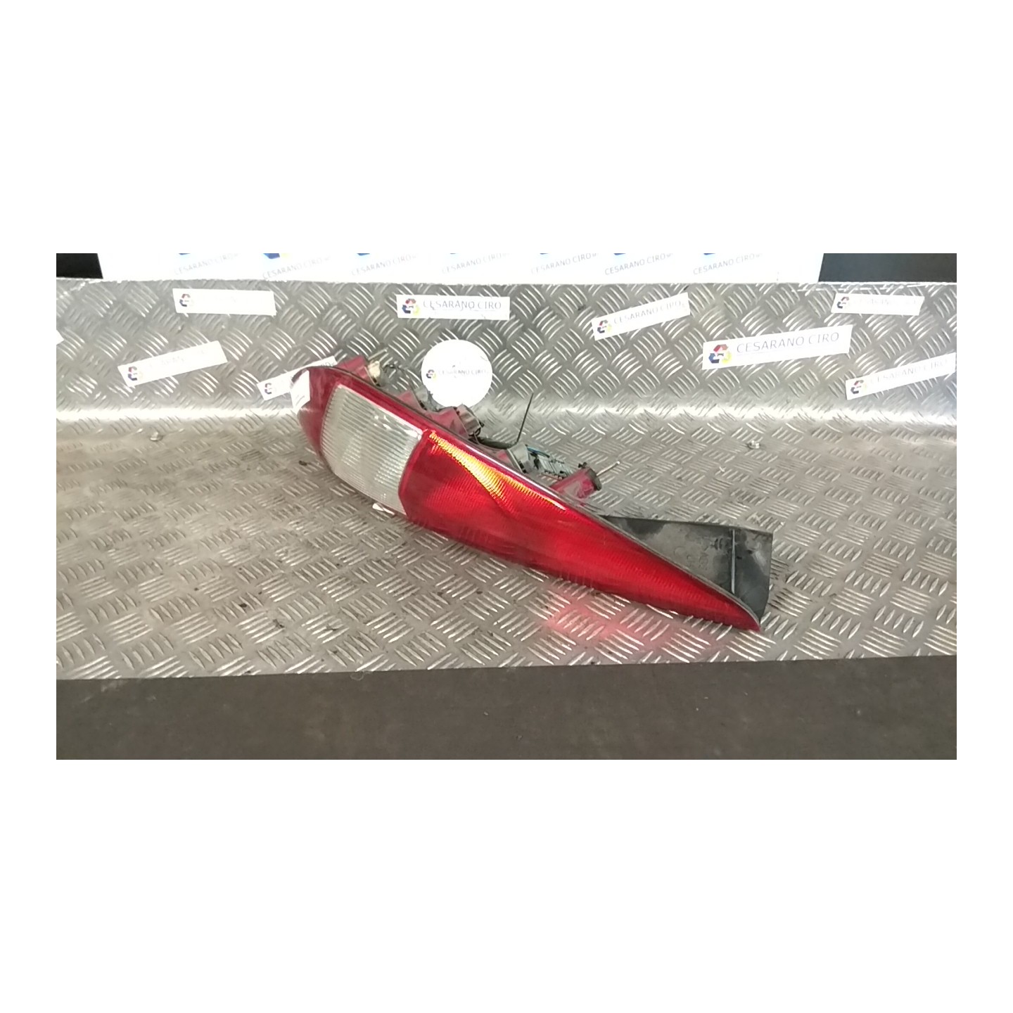 FANALE POST. SX. 220 FORD MONDEO (GE) (09/03-07/07) HJBB 1331601