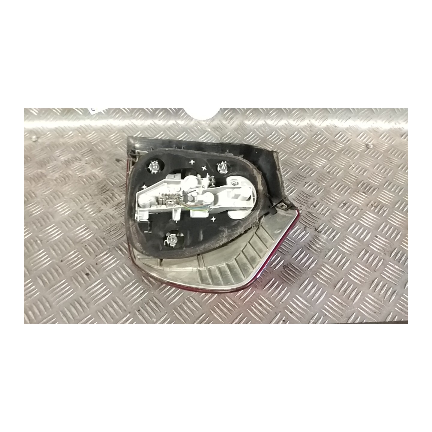 FANALE POST. SX. 222 BMW SERIE 1 (E81/E87) (03/07-12/12 N47D20C 63217164955