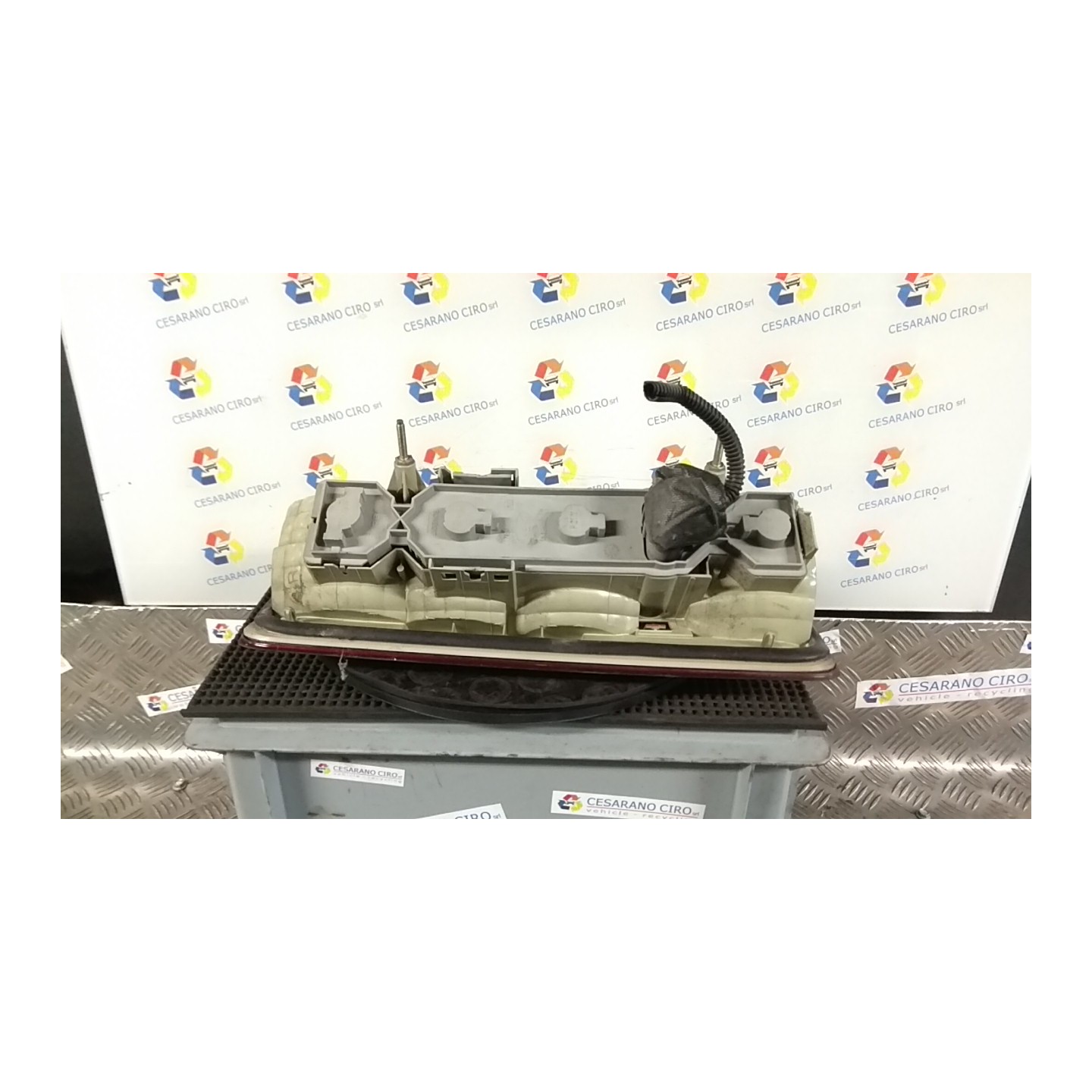 FANALE POST. DX. 030 FORD TRANSIT CONNECT (TC7) (12/02-) R3PA 1369221