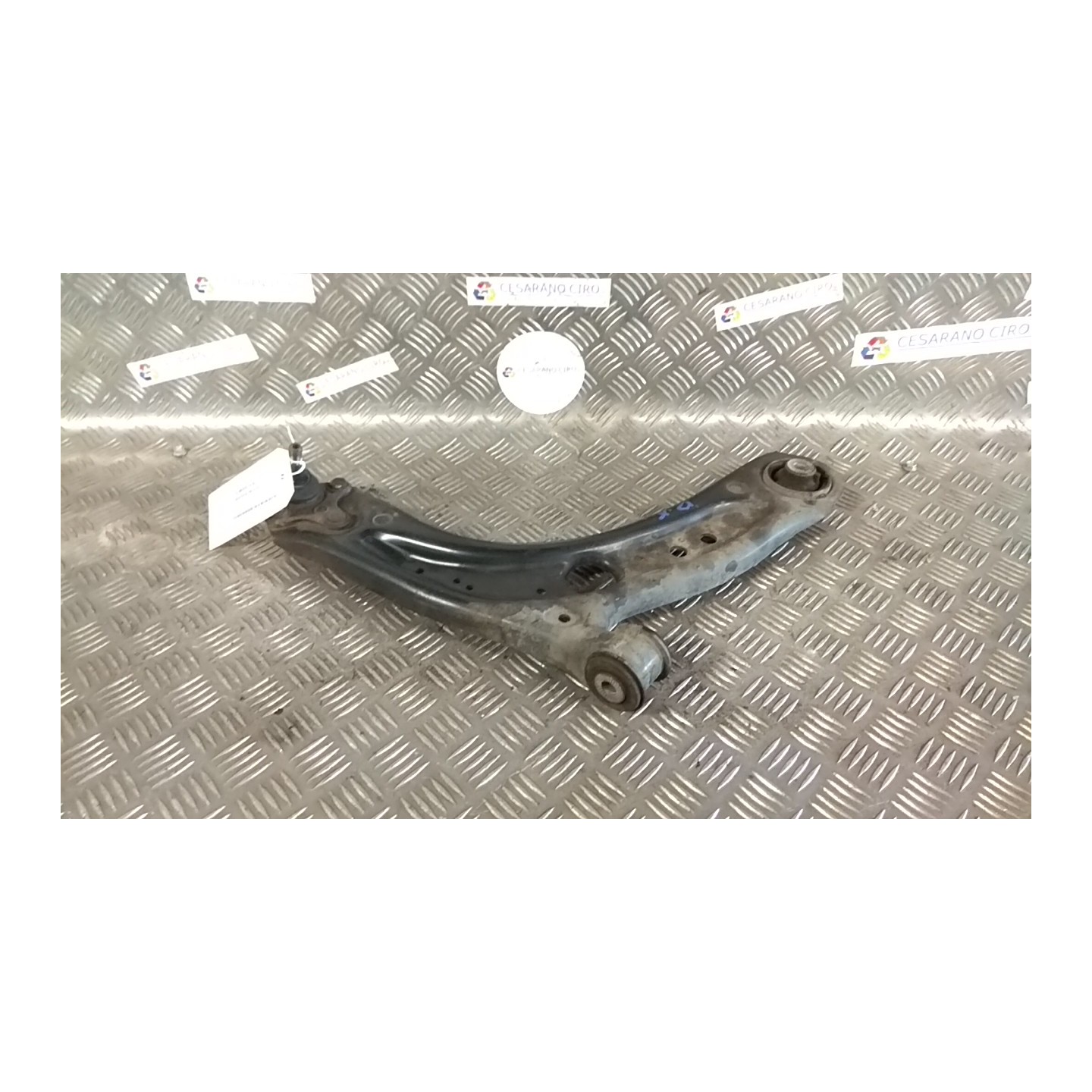 BRACCIO OSCILLANTE ANT. INF. SOSP. POST. P/ASSALE A QUADRILATERO DX. 105 SEAT LEON (10/12-10/17) CKF 5Q0501529F