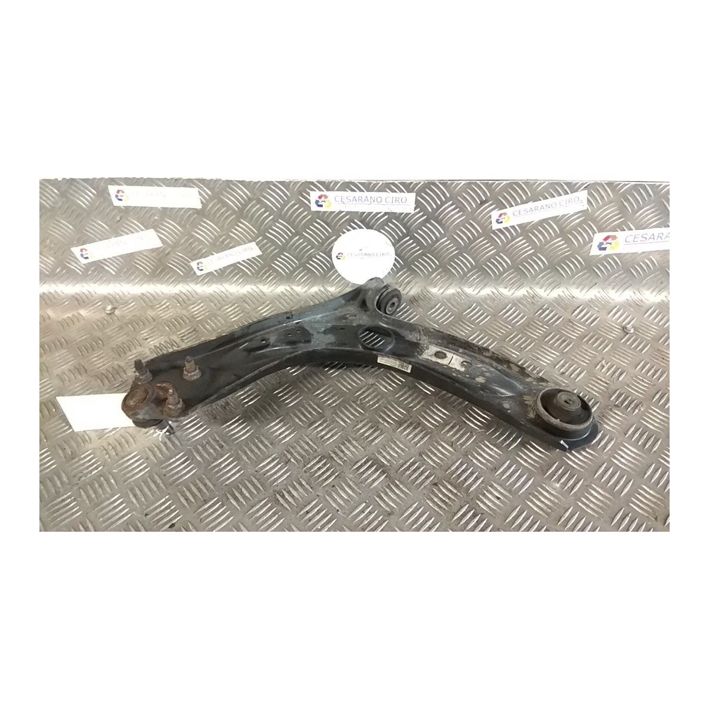 BRACCIO OSCILLANTE ANT. INF. SOSP. POST. P/ASSALE A QUADRILATERO DX. 105 SEAT LEON (10/12-10/17) CKF 5Q0501529F