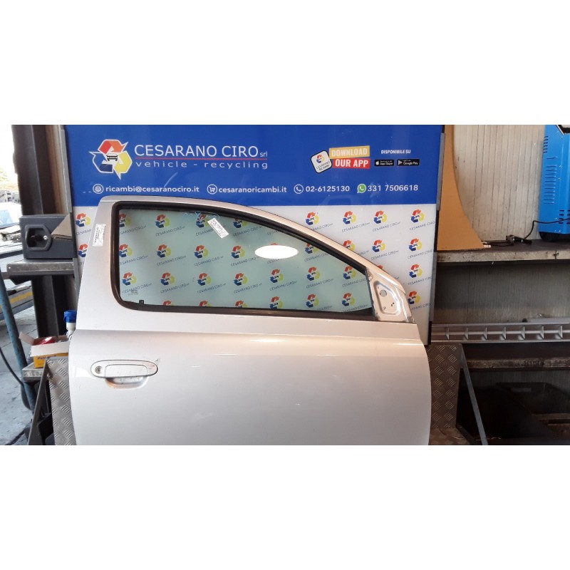 PORTA ANT. 02-03 DX. 186 TOYOTA YARIS (10/01-11/05)     (FRP) 1SZFE 670010D080