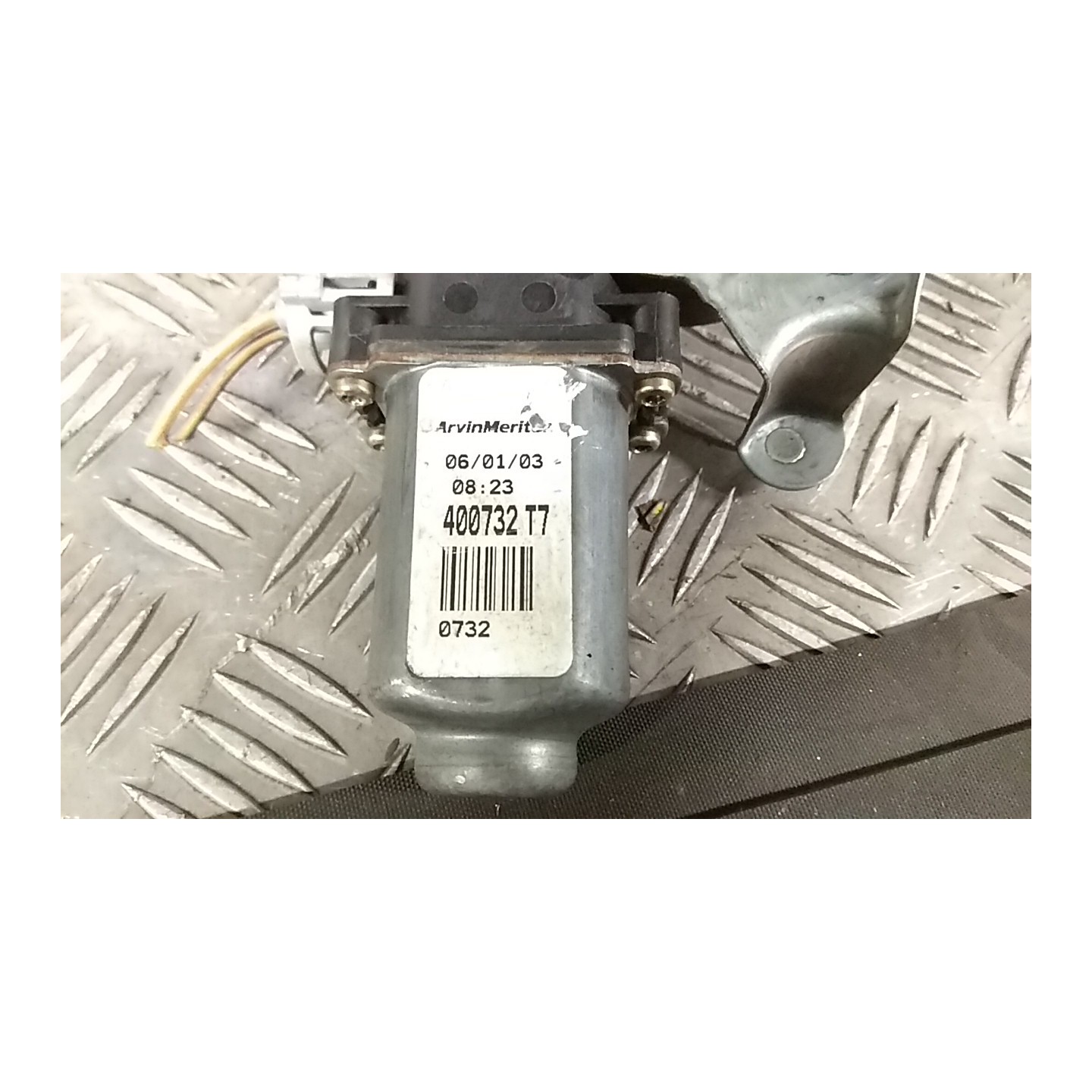 ALZACRISTALLO ELETTR. PORTA ANT. CON MOTORINO DX. 172 RENAULT SCENIC (03/99-05/03) K4MA7 7700838591