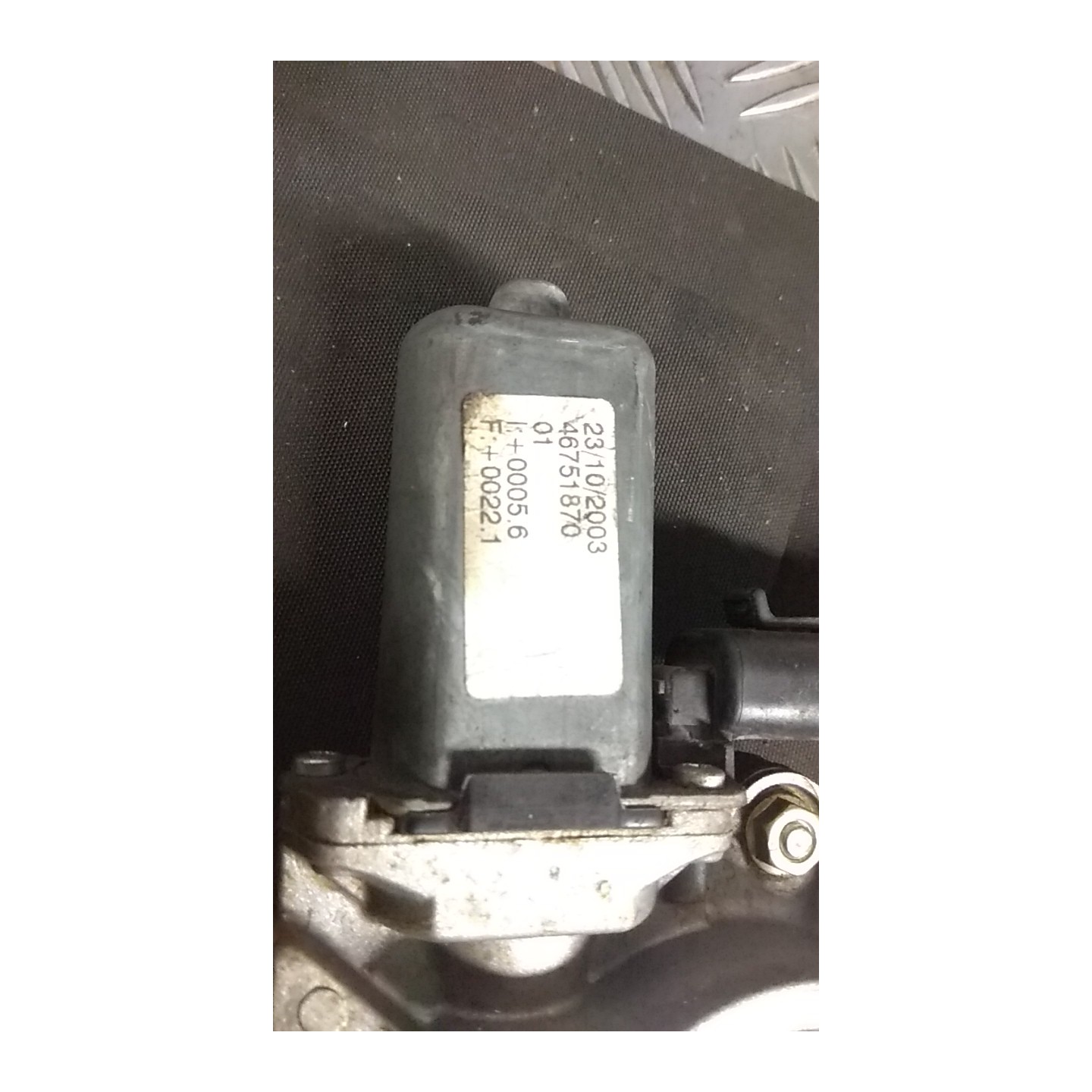 ALZACRISTALLO ELETTR. PORTA ANT. CON MOTORINO DX. 173 ALFA ROMEO 147 (W8) (08/00-01/06) AR37203 46751870