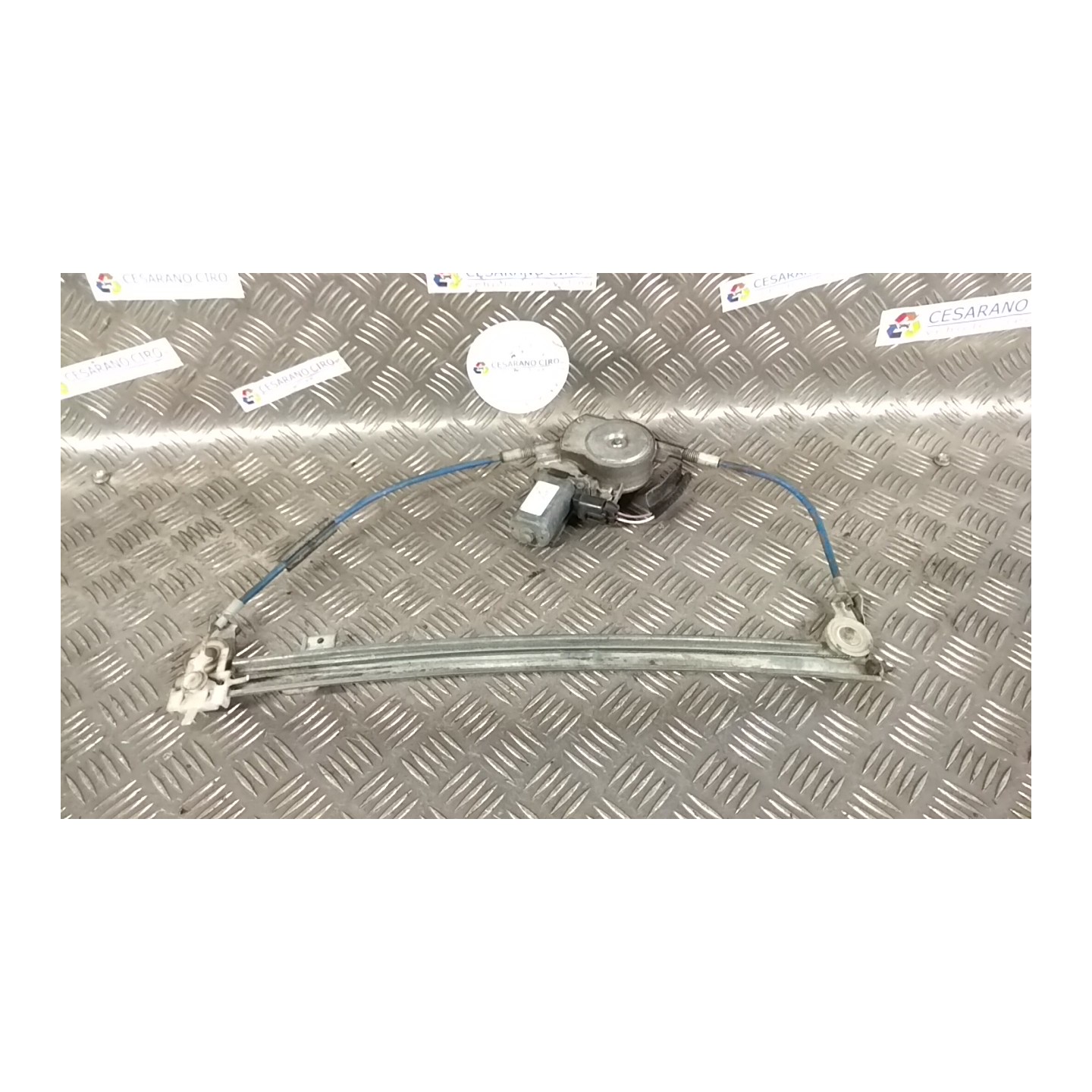 ALZACRISTALLO ELETTR. PORTA ANT. DX. 215 FIAT PUNTO 1A SERIE (11/93-10/99) 176A5000 46736432