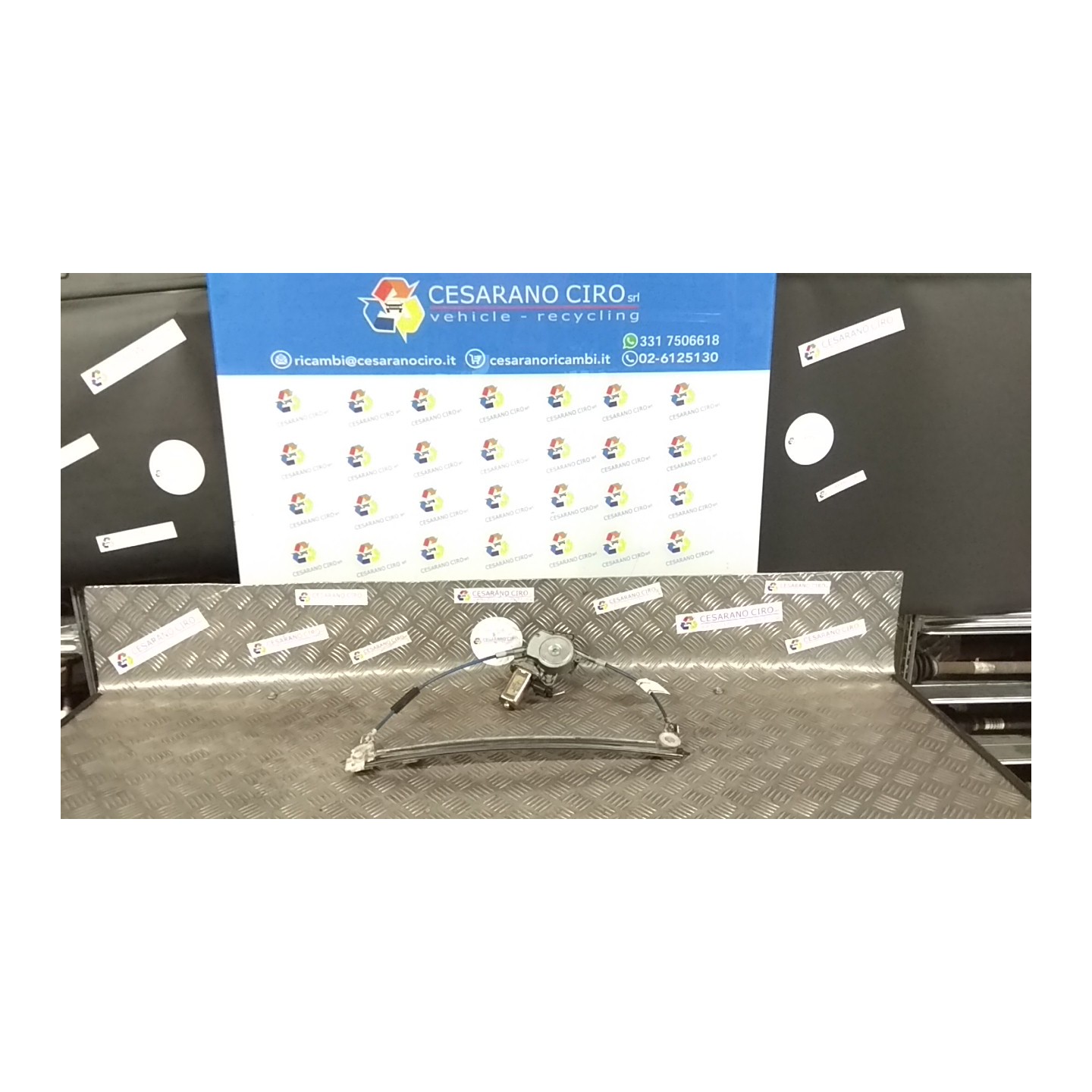 ALZACRISTALLO ELETTR. PORTA ANT. DX. 216 FIAT PUNTO 1A SERIE (11/93-10/99) 176A5000 46736432