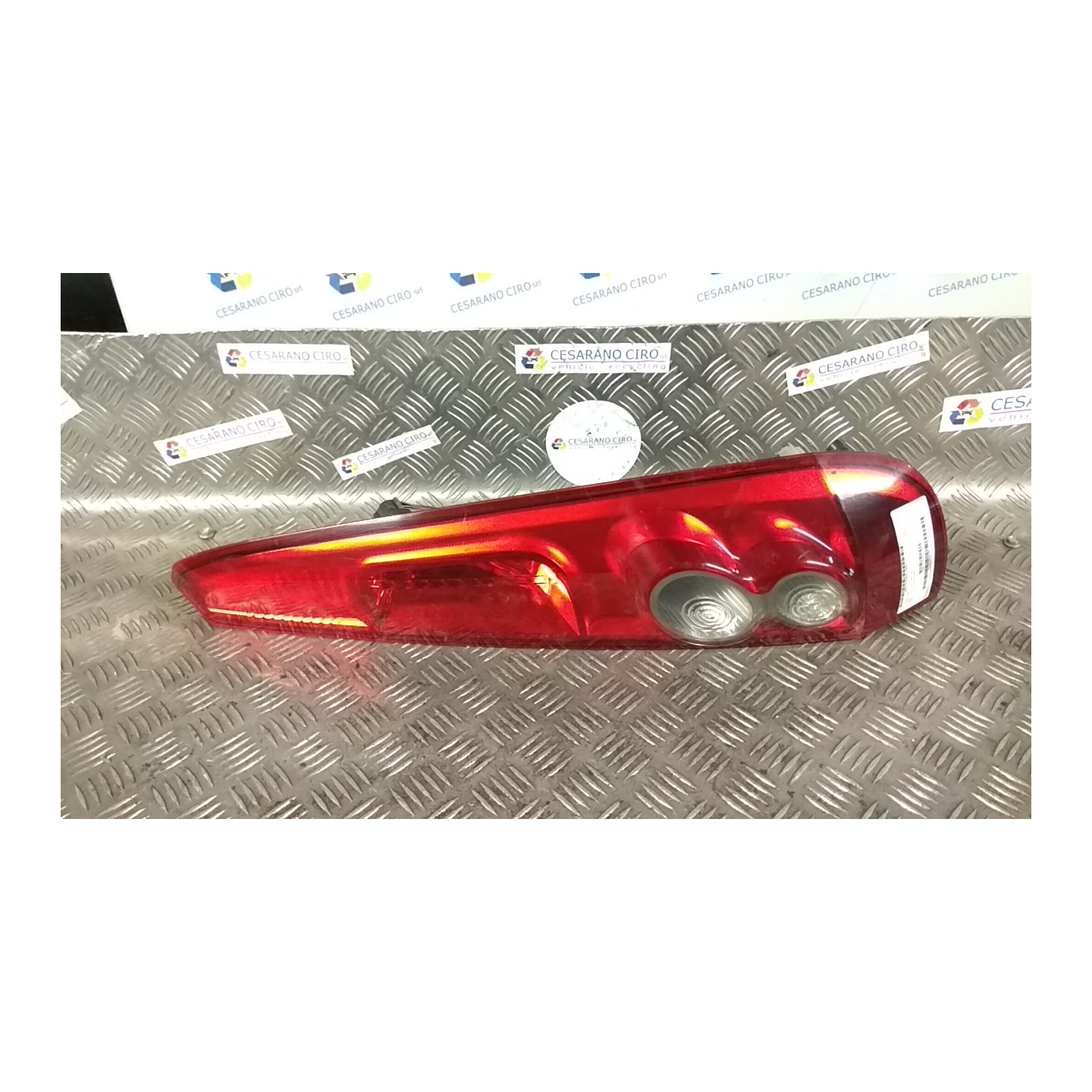 FANALE POST. DX. 023 FORD FIESTA (CBK) (12/05-12/08) F6JB 1437625
