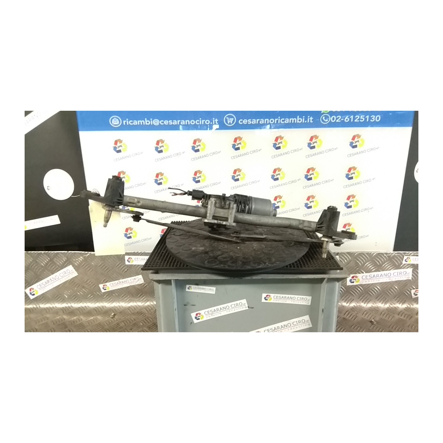 MECCANISMO TERGIPARABREZZA CON MOTORINO 256 ALFA ROMEO 159 (X3/X9) (07/05-06/13) 939A2000 60694874