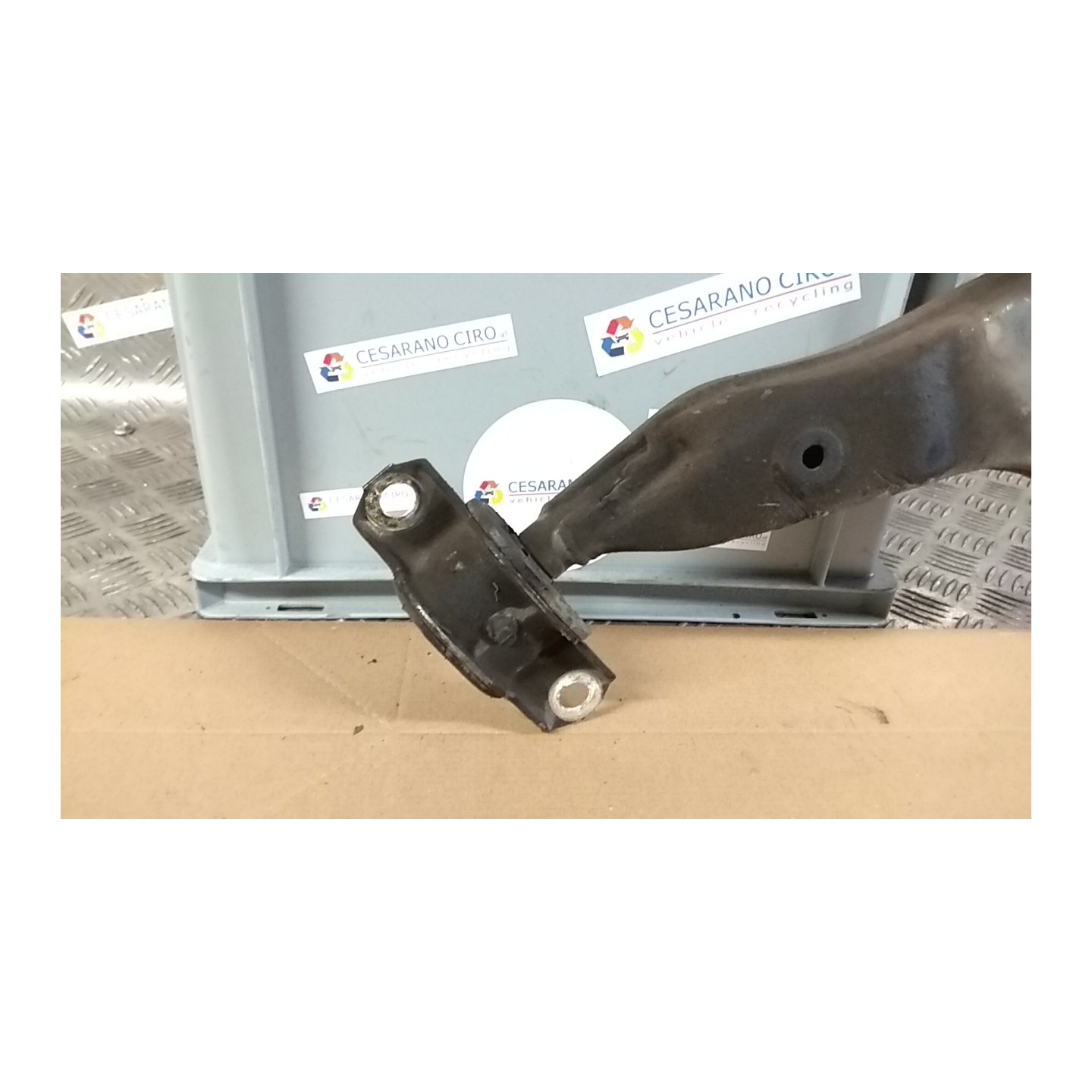 BRACCIO OSCILLANTE SOSP. ANT. SX. 162 MITSUBISHI SPACE STAR (09/98-06/07) 4G13 MR916133