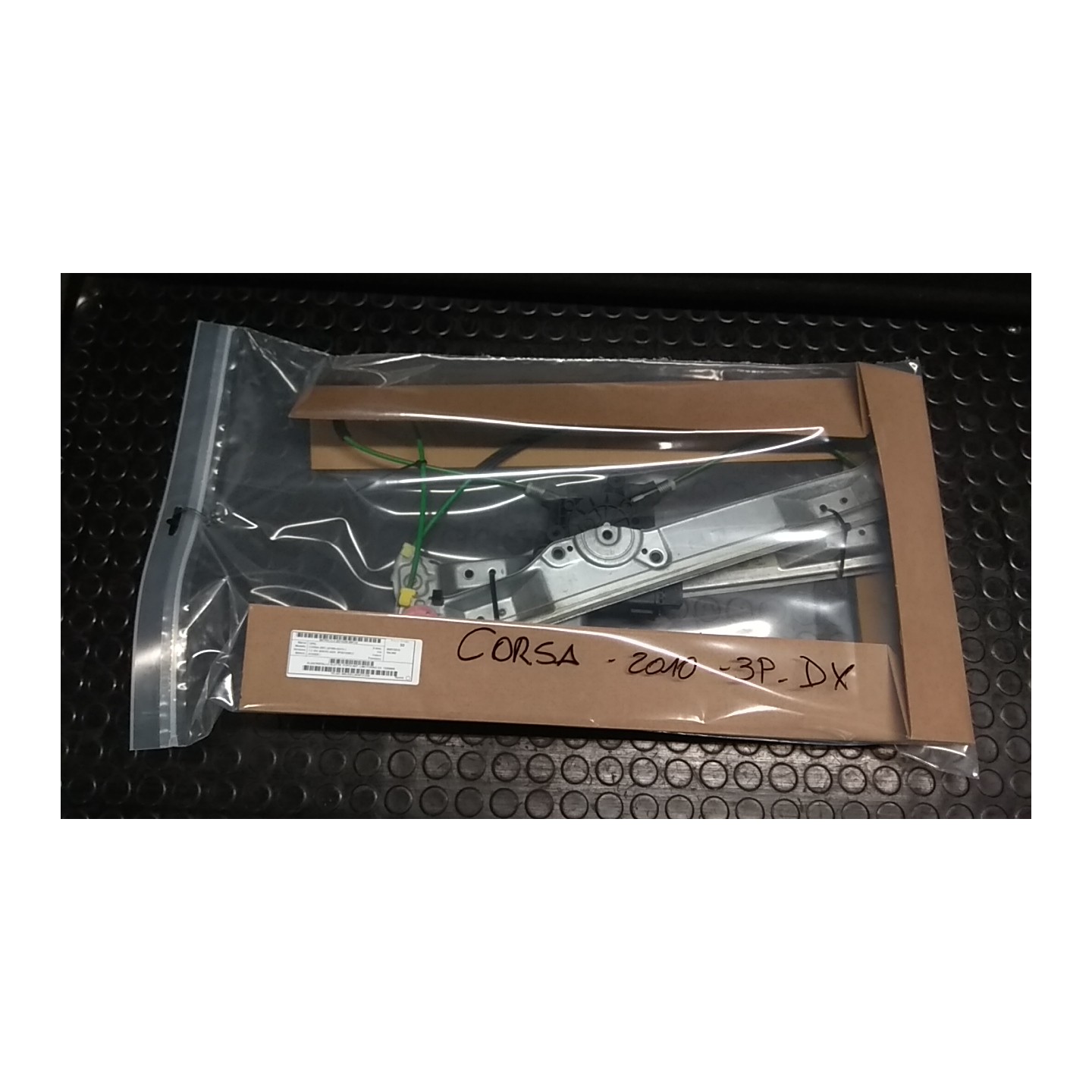ALZACRISTALLO ELETTR. PORTA ANT. C/MOTORINO DX. 124 OPEL CORSA (S07) (07/06-02/11) A12XER 13269606