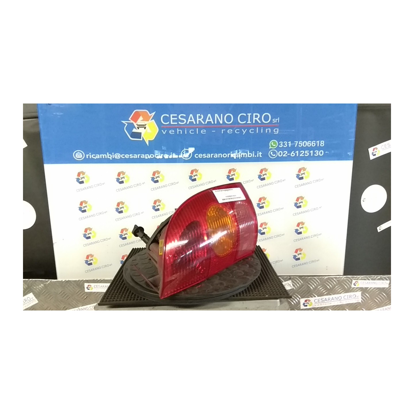 FANALE POST. DX. 069 RENAULT MEGANE 1A SERIE (03/99-06/03) K4MA7 7700423082