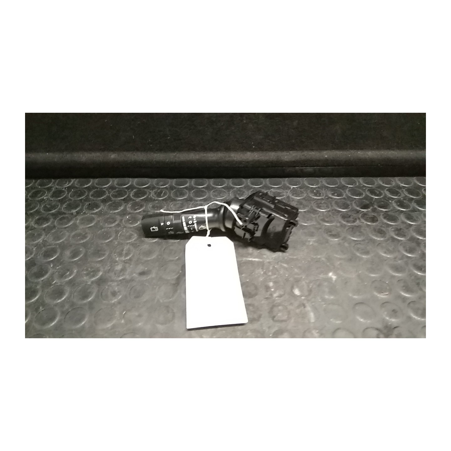 BLOCCO COMANDI TERGICRISTALLI 105 HYUNDAI IX35 (02/10-) D4FD 934202K560