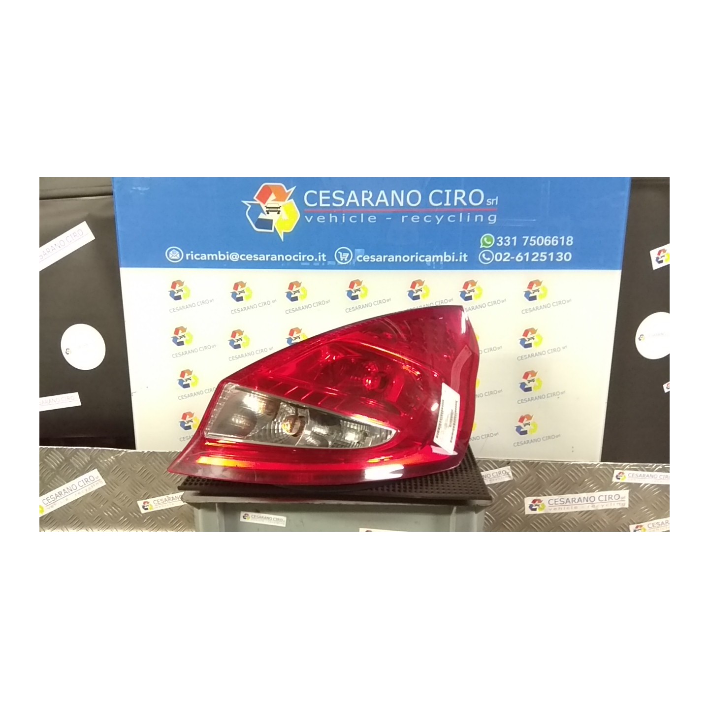 FANALE POST. DX. 165 FORD FIESTA (CB1) (09/08-10/13) KVJA 1709552