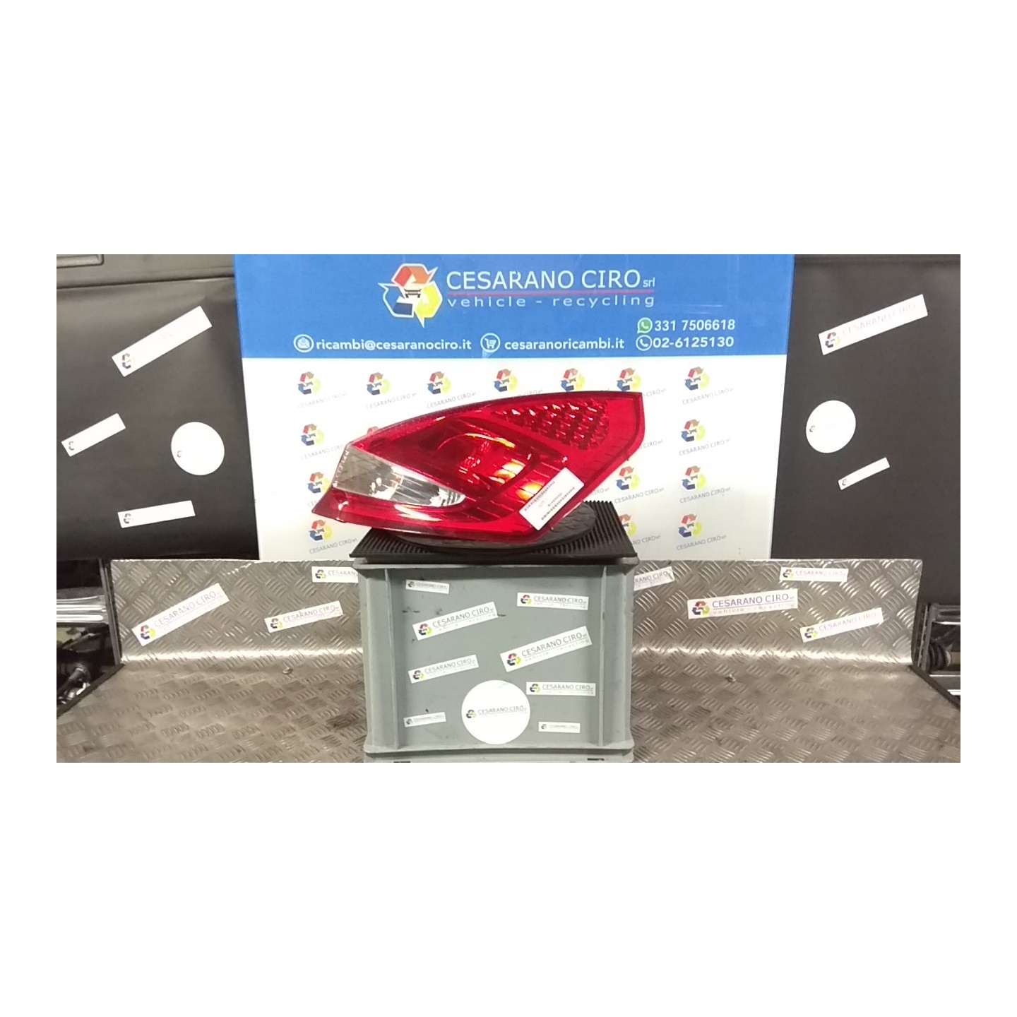 FANALE POST. DX. 166 FORD FIESTA (CB1) (09/08-10/13) KVJA 1709552
