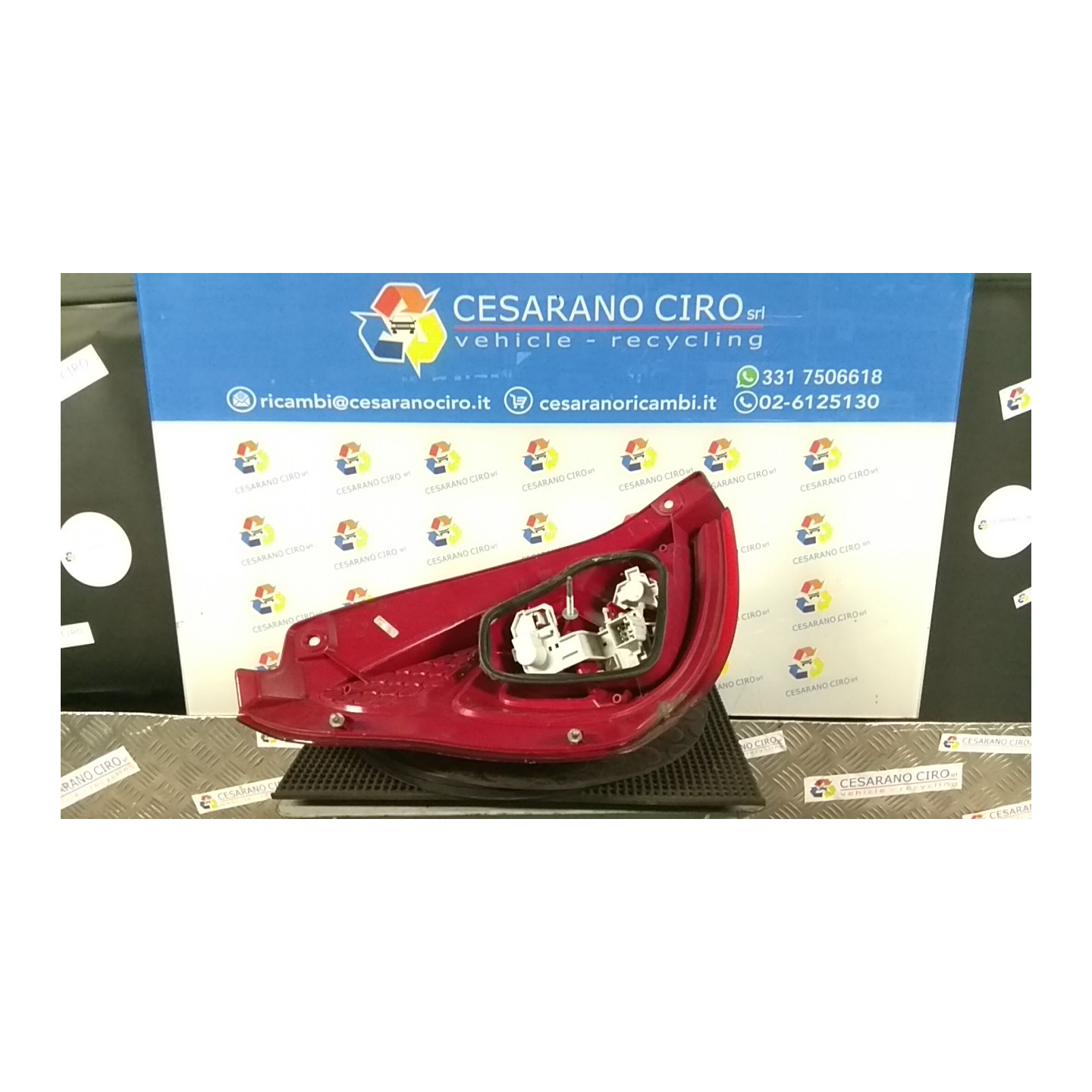 FANALE POST. DX. 166 FORD FIESTA (CB1) (09/08-10/13) KVJA 1709552