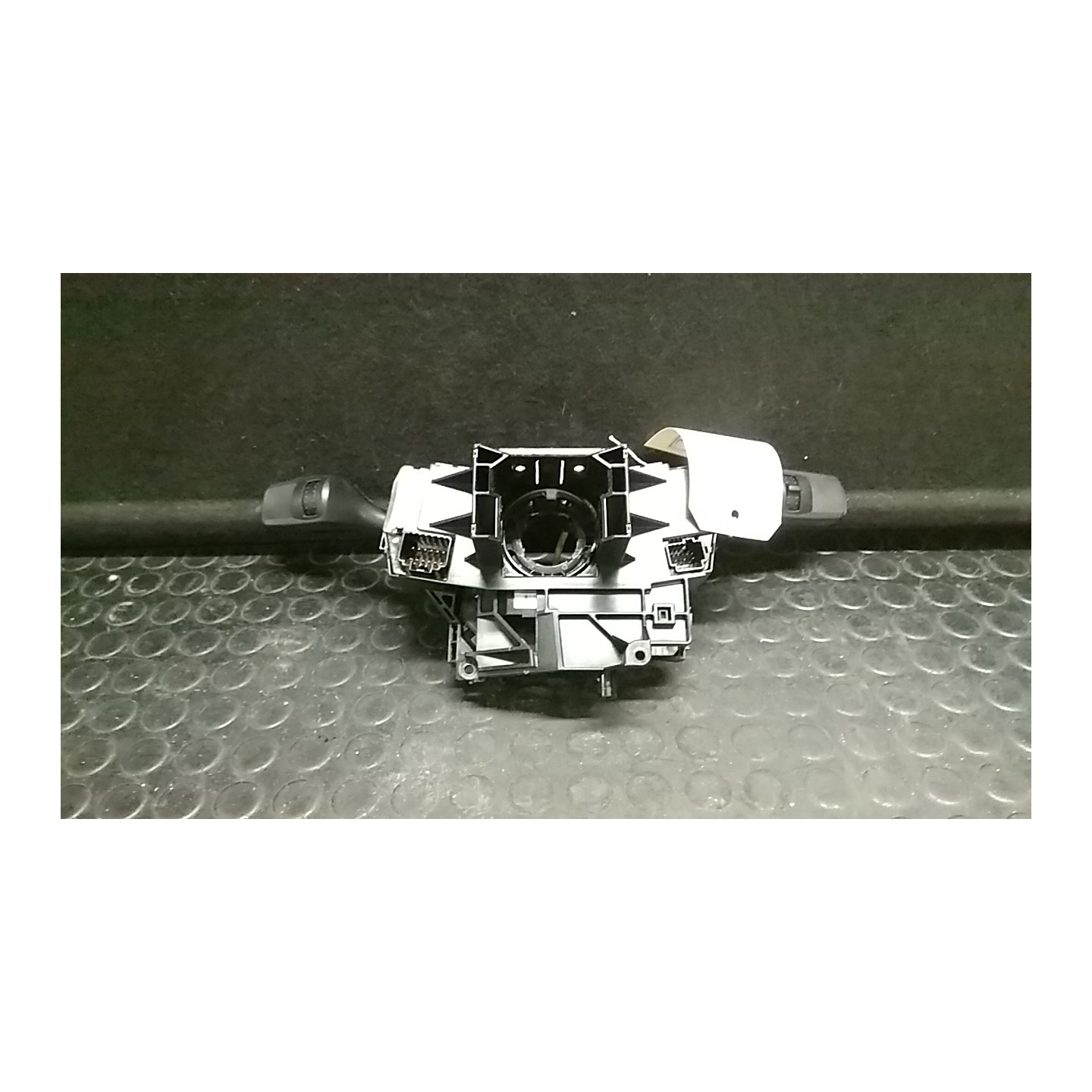 DEVIOGUIDASGANCIO 056 FORD FOCUS (CB4) (01/08-12/11) HHDA 1754623