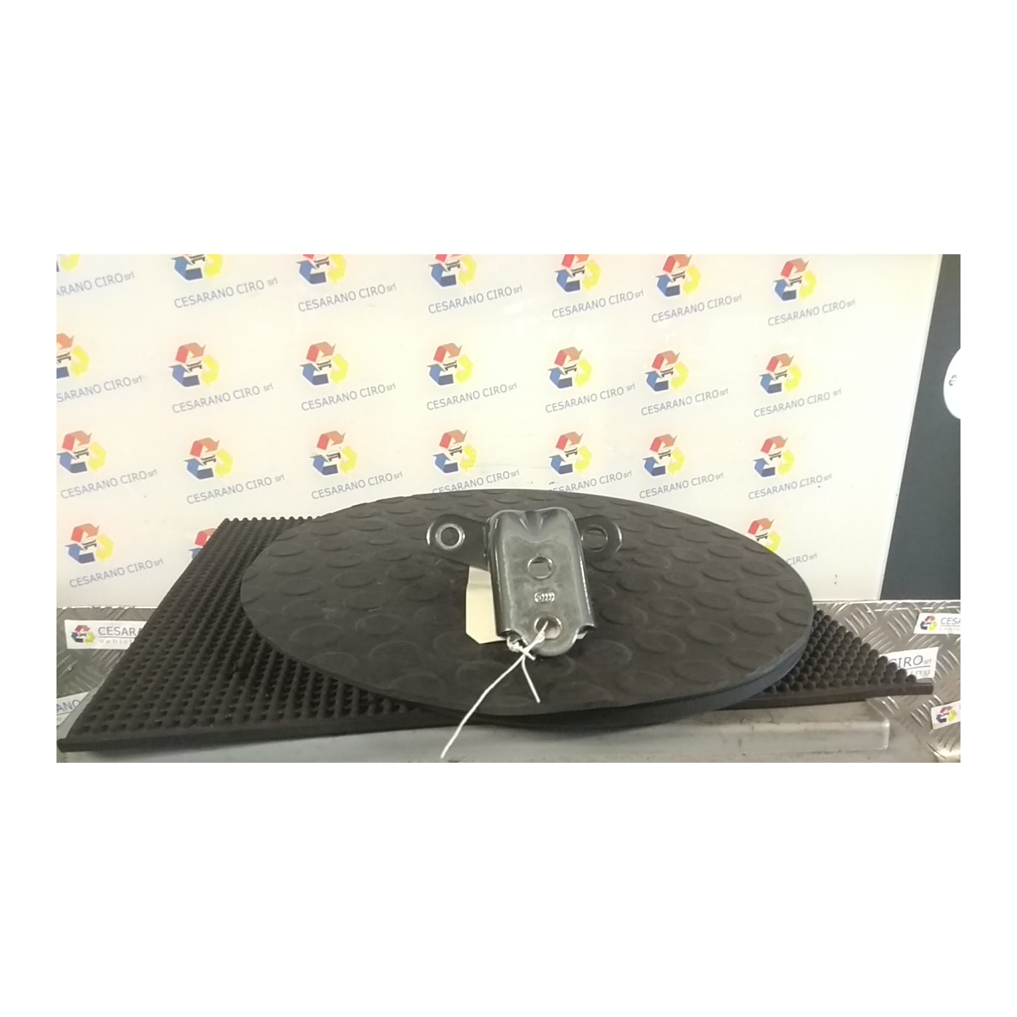 CERNIERA INF. PORTA POST. SX. 094 HYUNDAI TUCSON (12/20-) D4FE 793102E000