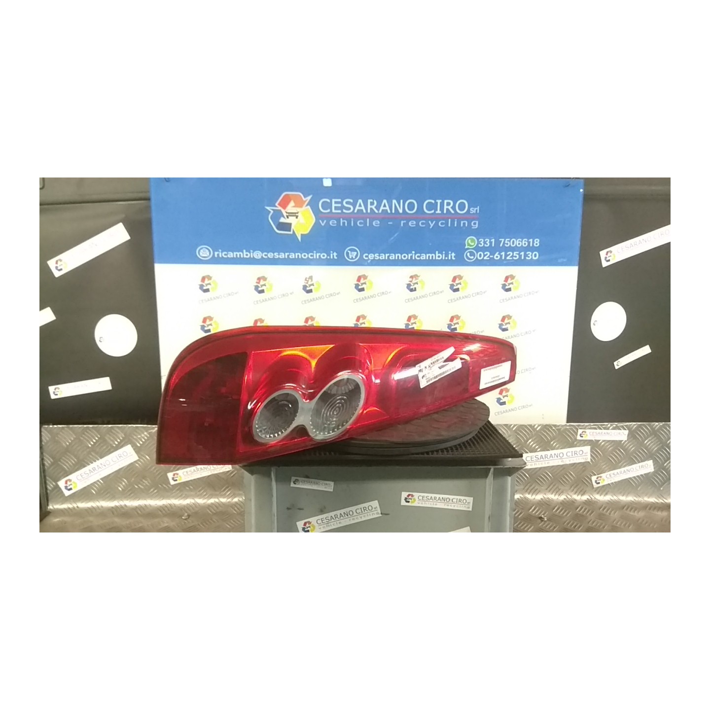 FANALE POST. SX. 075 FORD FIESTA (CBK) (12/05-12/08) FUJA 1437626
