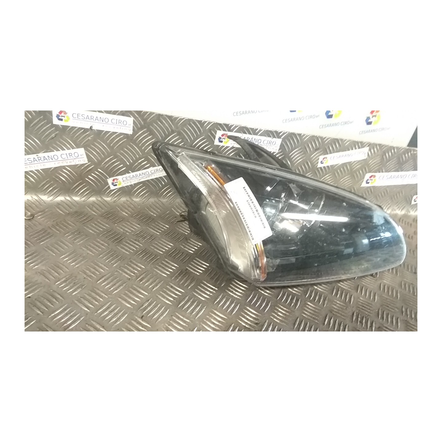 PROIETTORE C/ CORNICE FINITURA NERA DX. 004 FORD FOCUS (CAP) (11/04-06/08) HHDA 1480985