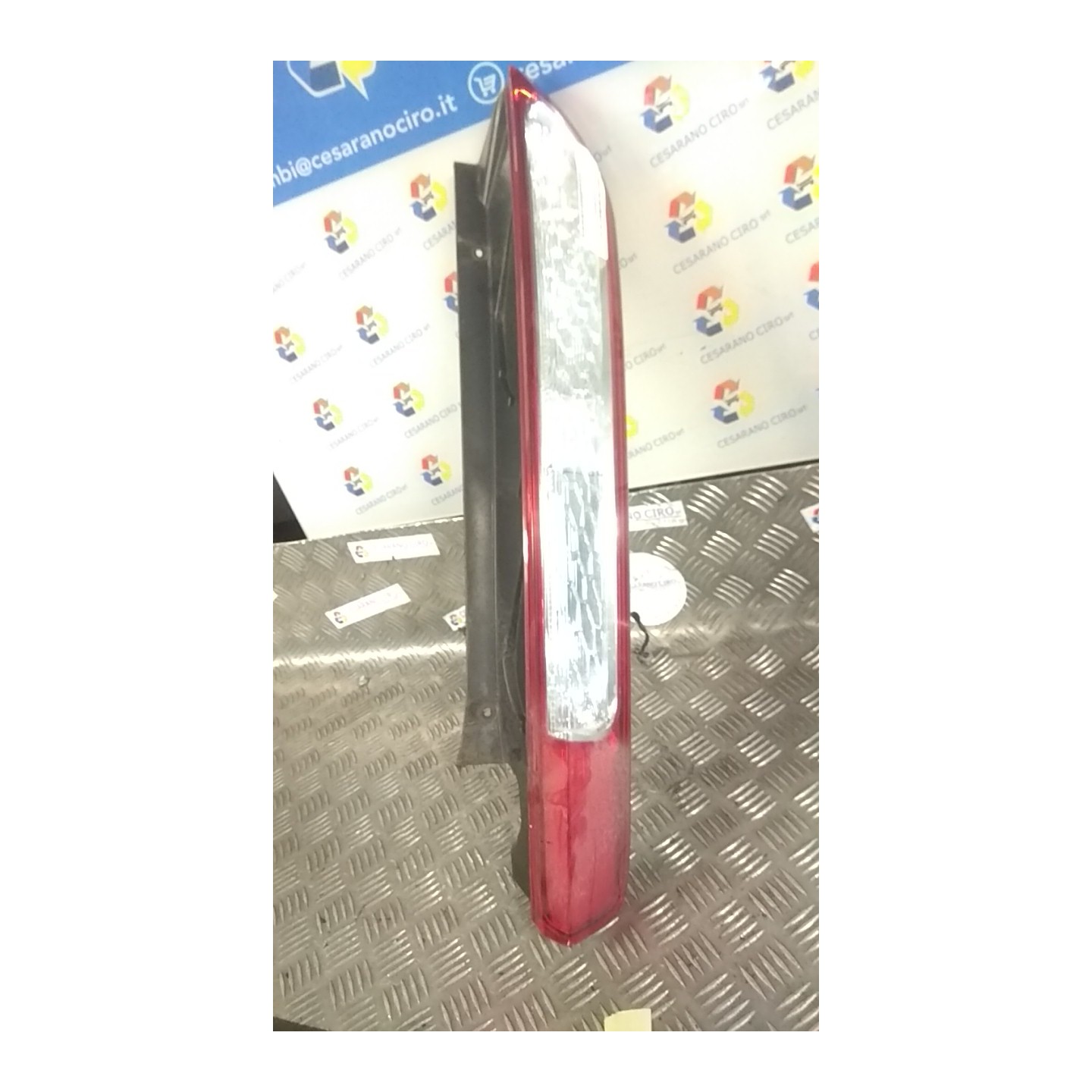 FANALE POST. SX. 015 FORD FOCUS (CB4) (01/08-12/11) IXDA 1528769