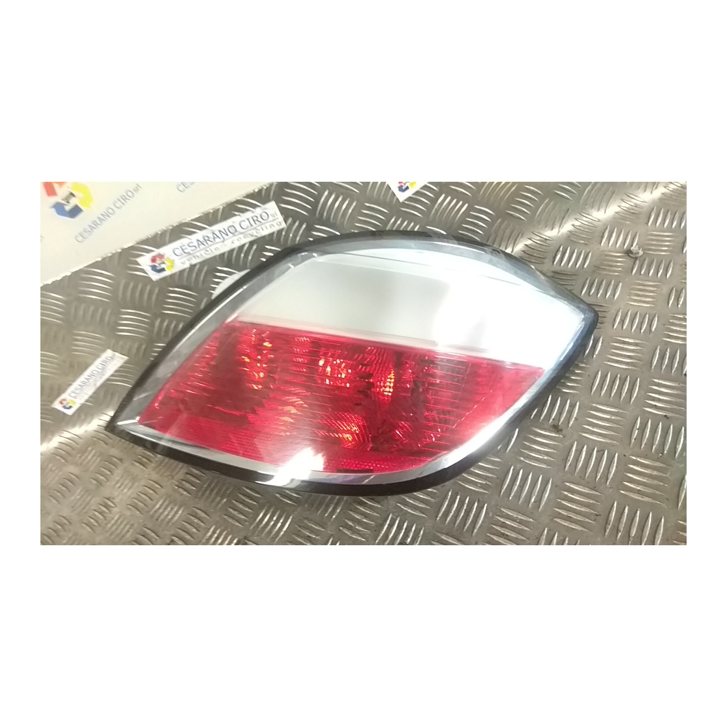 FANALE POST. HELLA DX. 028 OPEL ASTRA (A04) (01/04-03/11) Z16XEP 93190305
