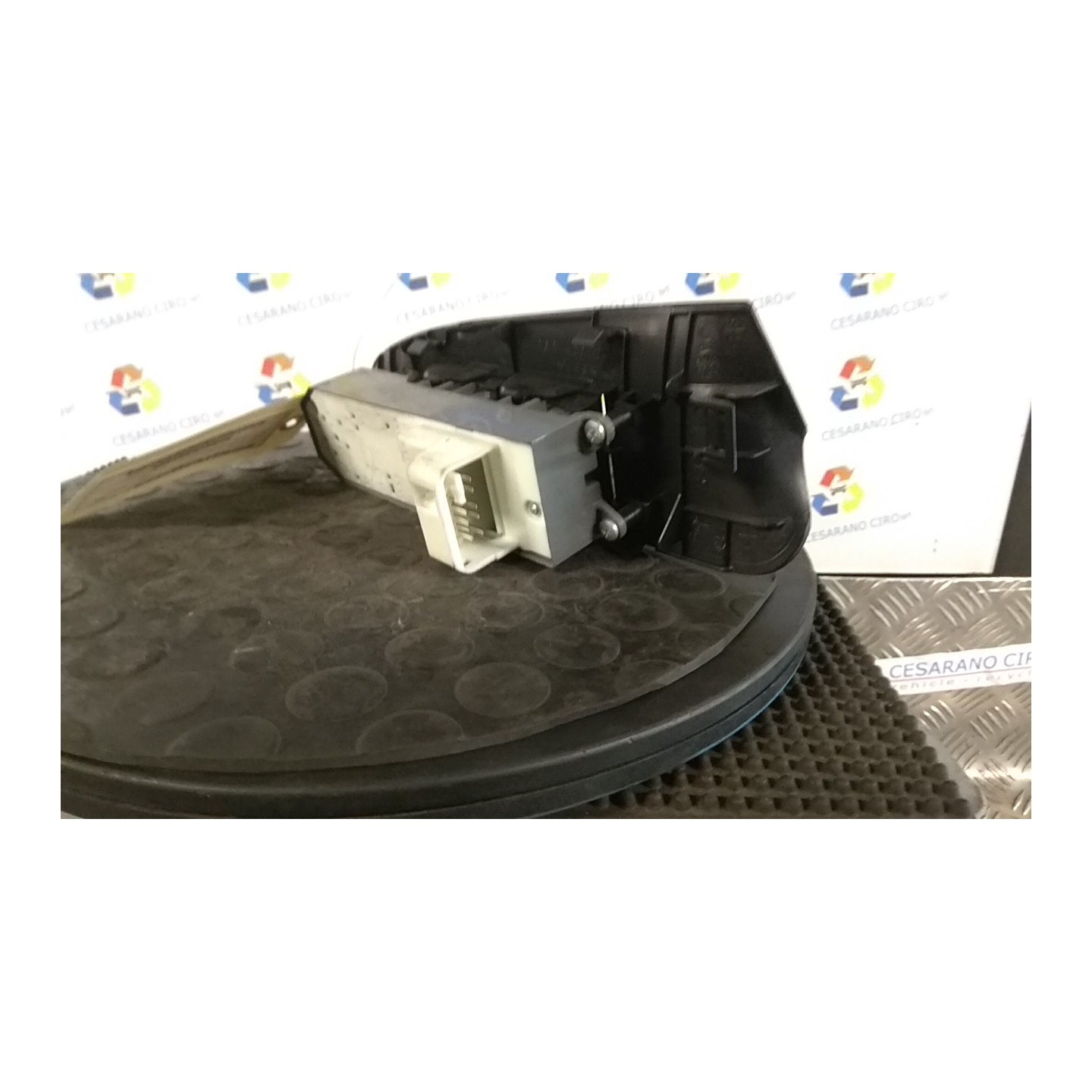 BLOCCO COMANDI ALZACRISTALLI 059 TOYOTA RAV 4 3A SERIE (02/10-) 2ADFTV 8482012520