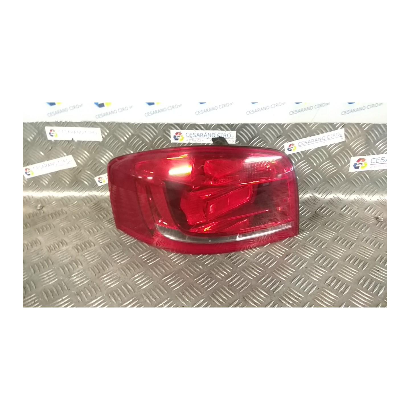 FANALE POST. C/RETRONEBBIA SX. 088 AUDI A3 (8P) (04/03-06/10) BSE 8P0945095