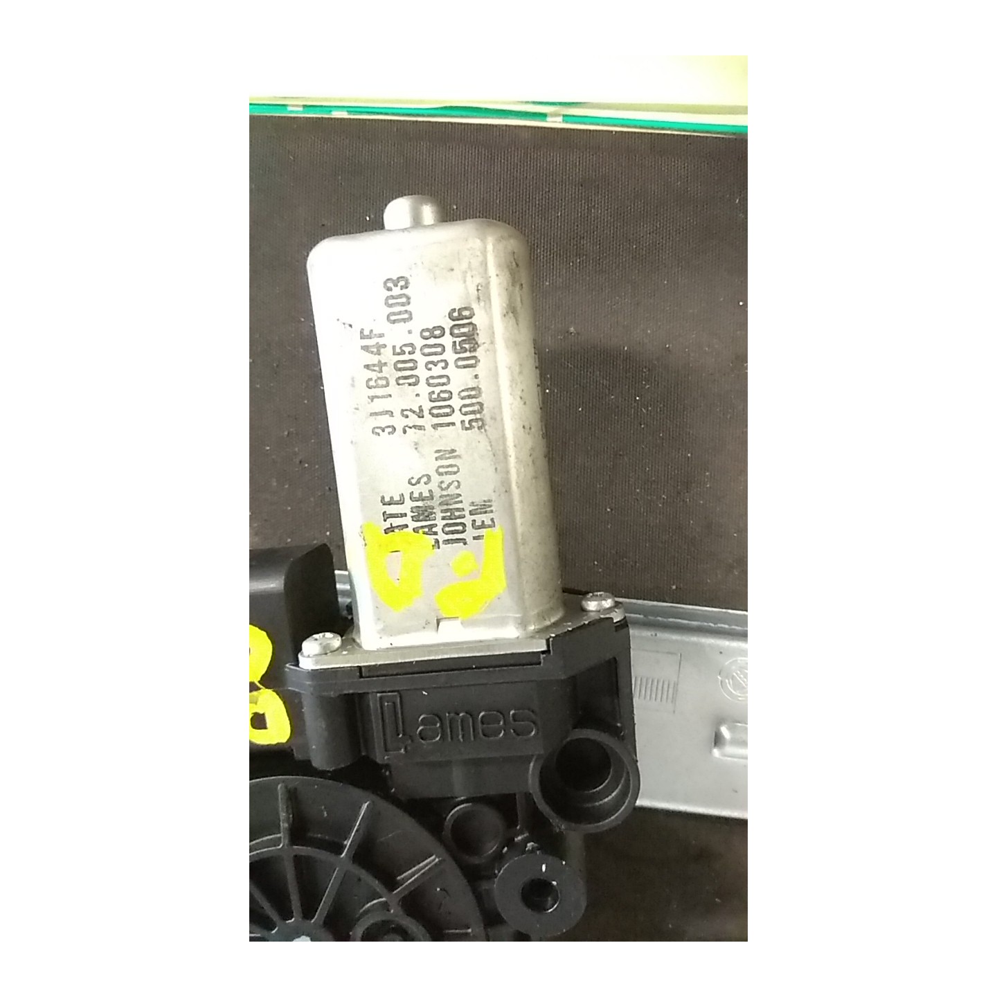 ALZACRISTALLO ELETTR. PORTA POST. CON MOTORINO DX. 011 LANCIA DELTA (TH) (06/08-03/11) 198A2000 51909797