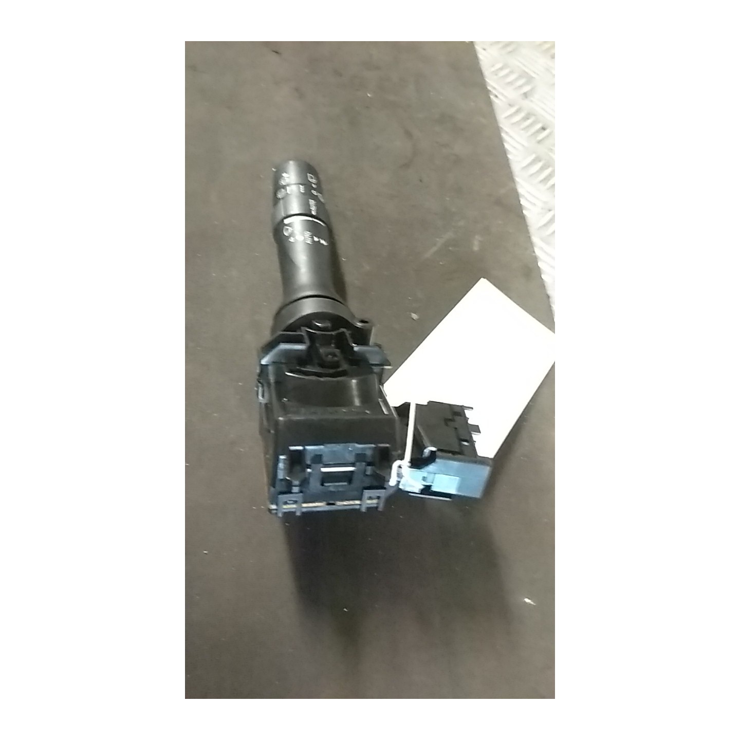 BLOCCO COMANDI ALZACRISTALLI 044 TOYOTA RAV 4 3A SERIE (02/10-) 2ADFTV 8482012520
