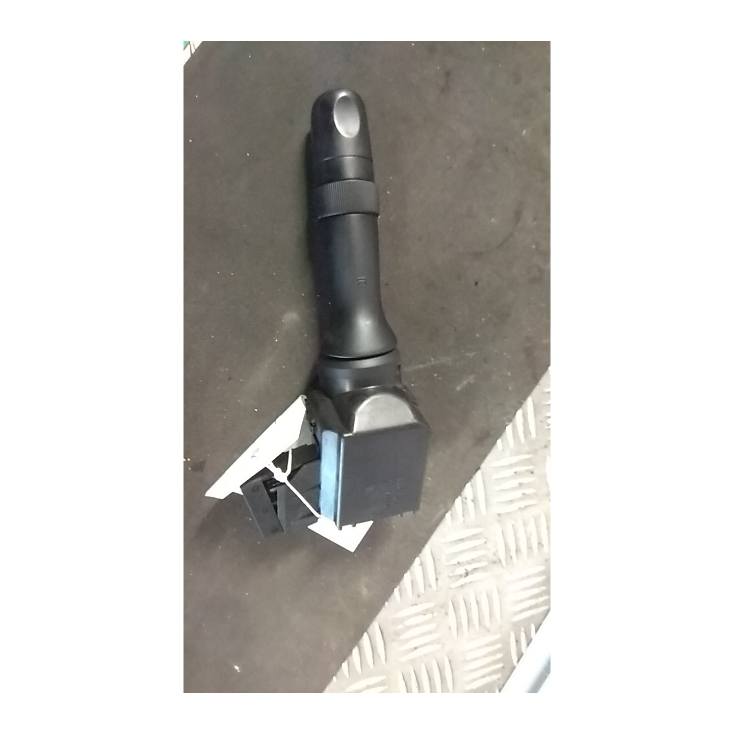 BLOCCO COMANDI ALZACRISTALLI 044 TOYOTA RAV 4 3A SERIE (02/10-) 2ADFTV 8482012520