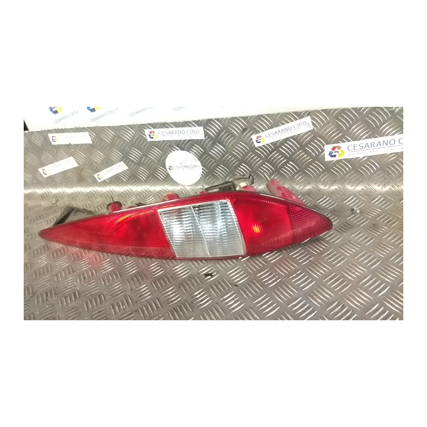 FANALE POST. DX. 022 FORD MONDEO (GE) (01/01-09/03) CJBA 1130104