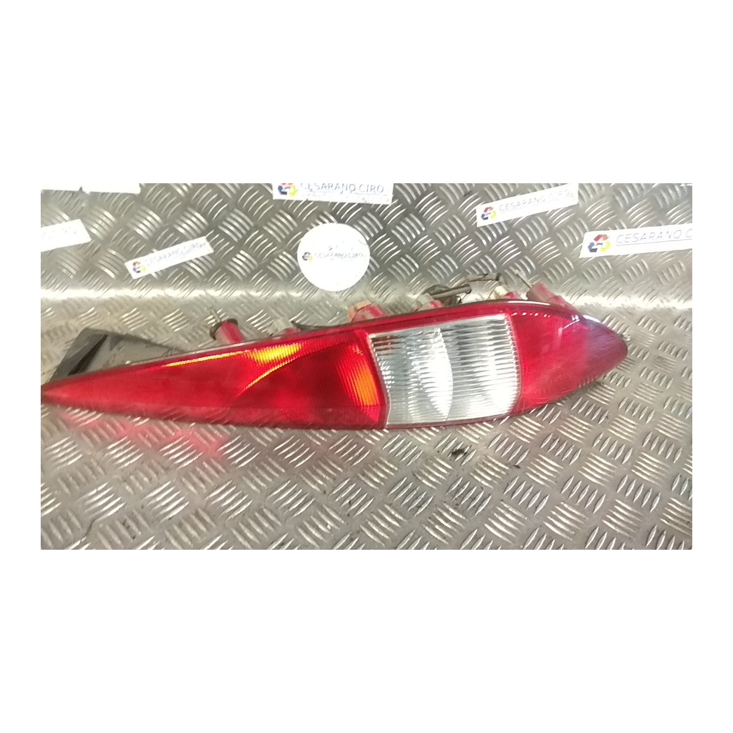FANALE POST. DX. 022 FORD MONDEO (GE) (01/01-09/03) CJBA 1130104