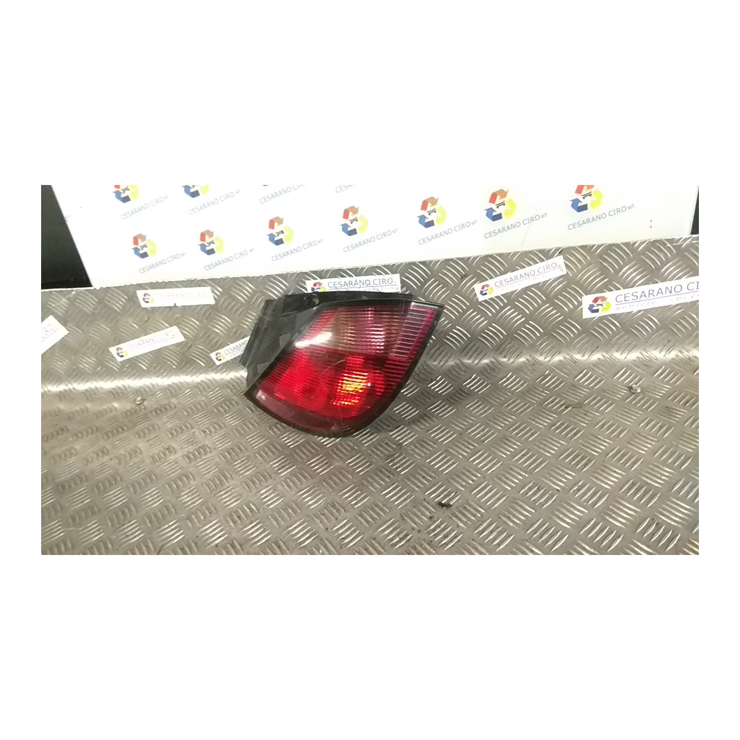 FANALE POST. PARTE EST. SX. 077 MITSUBISHI COLT 7A SERIE (06/04-12/09) 134910 MN186267