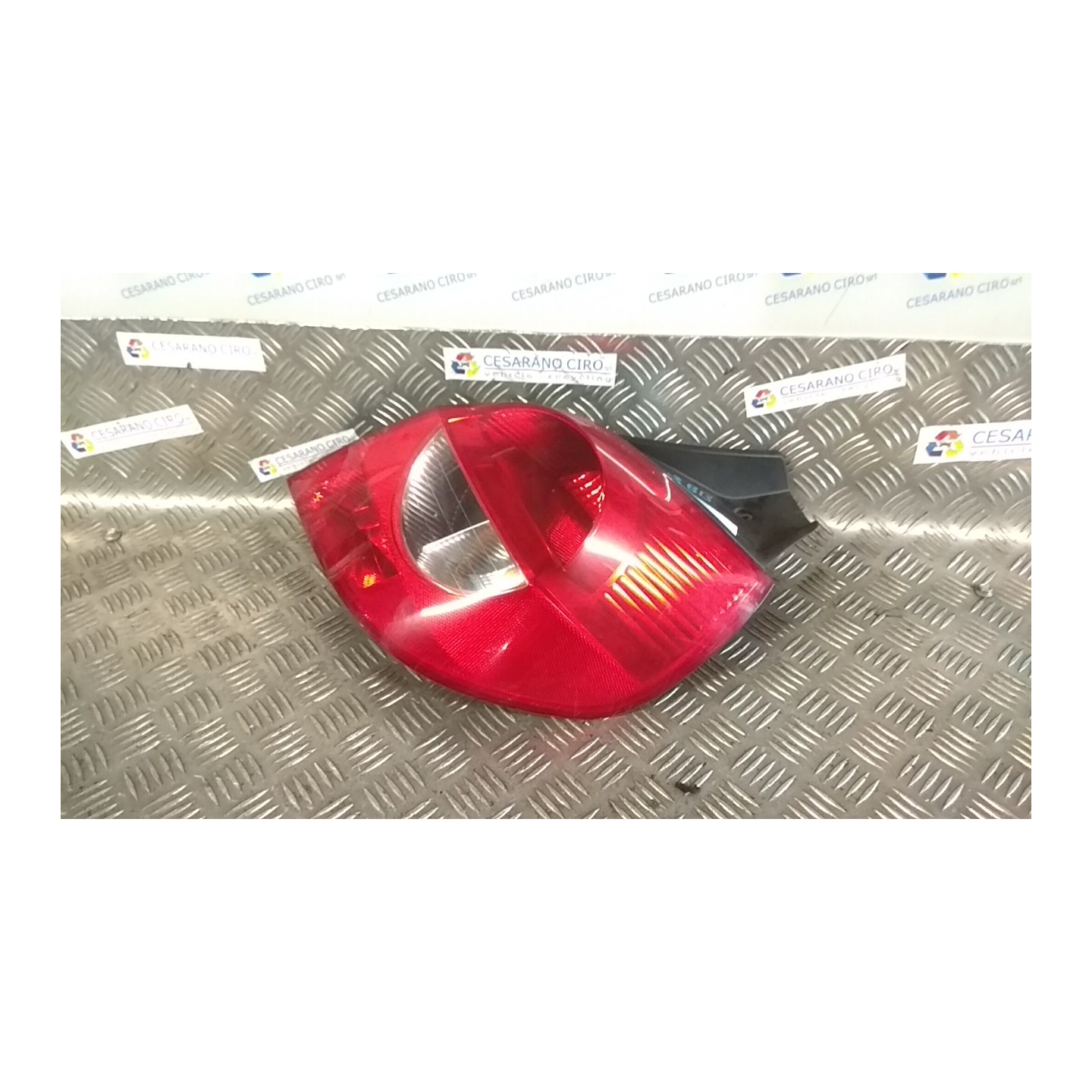 FANALE POST. DX. 087 RENAULT CLIO 3A SERIE (07/05-05/09) K9KM7 8200459960