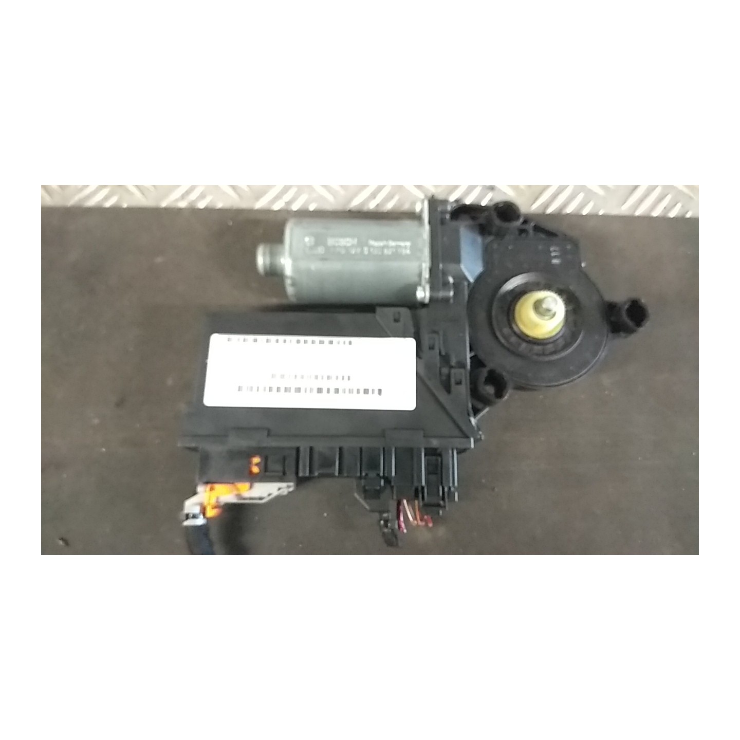 MOTORINO ALZACRISTALLO PORTA ANT. DX. 132 AUDI A4 (8E) (10/04-02/08) BPW 8E1959802G
