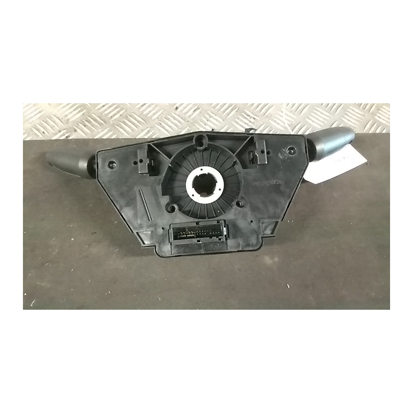 BLOCCO COMANDI TERGICRISTALLI 143 OPEL CORSA (S07) (07/06-02/11) Z12XEP 13191083
