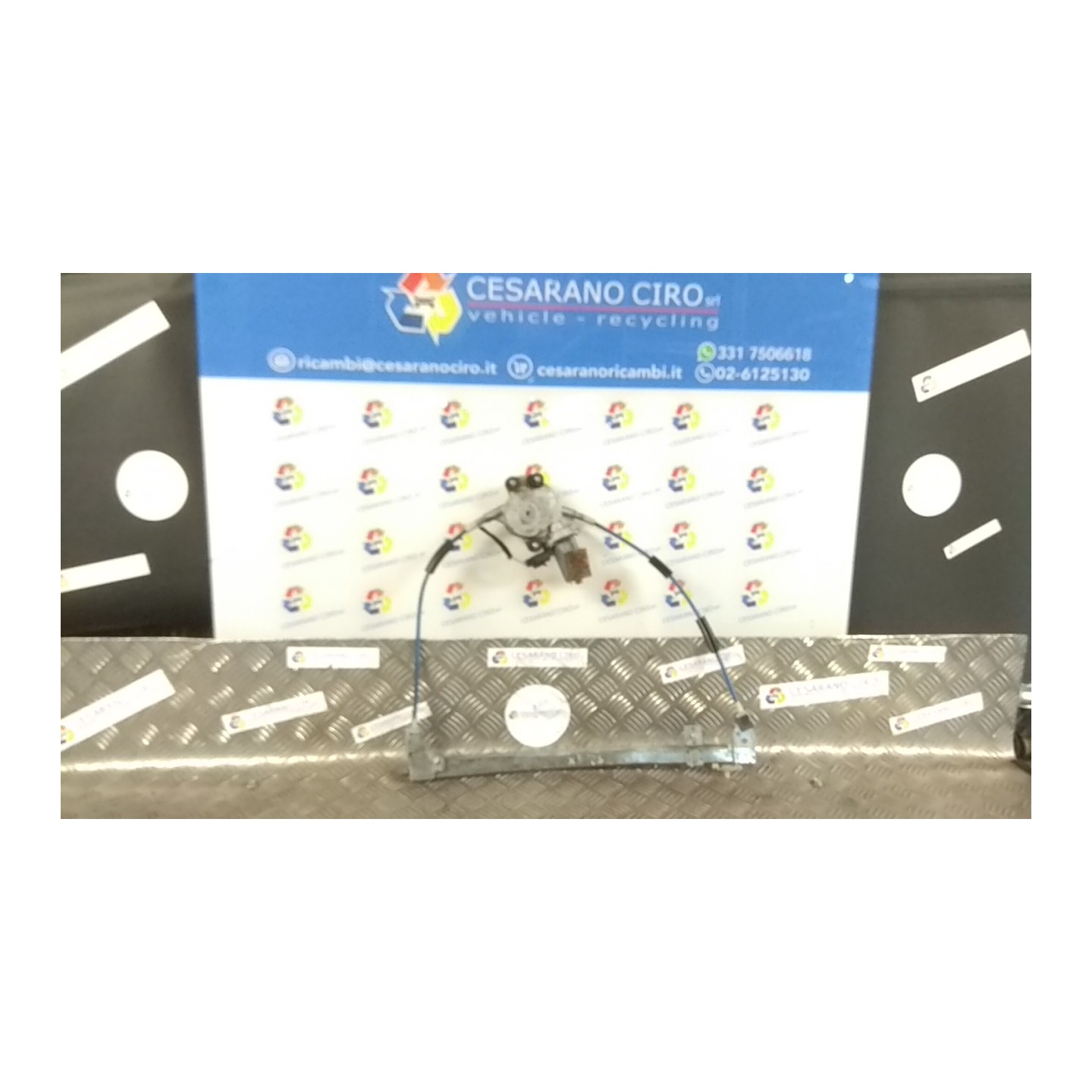 ALZACRISTALLO PORTA ANT. DX. 059 FIAT PUNTO 1A SERIE (11/93-10/99) 176B2000 7736984