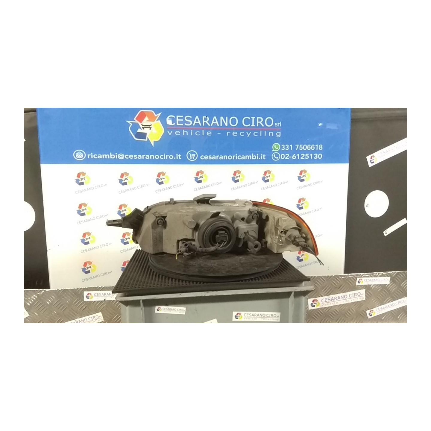 PROIETTORE DX. 064 FIAT PUNTO 1A SERIE (11/93-10/99) 176B2000 46402649