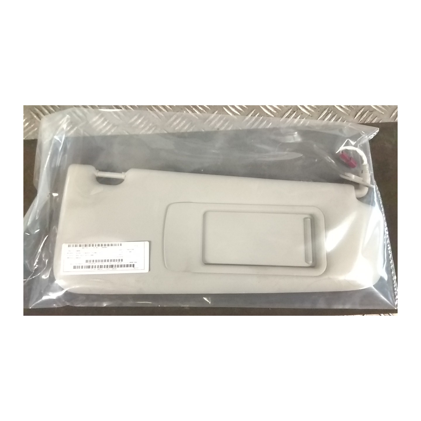 ALETTA PARASOLE PARABREZZA C/PELLE DAKOTA GRIGIO DX. 069 BMW SERIE 3 (E90/E91) (02/05-12/11 204D4 51166981650