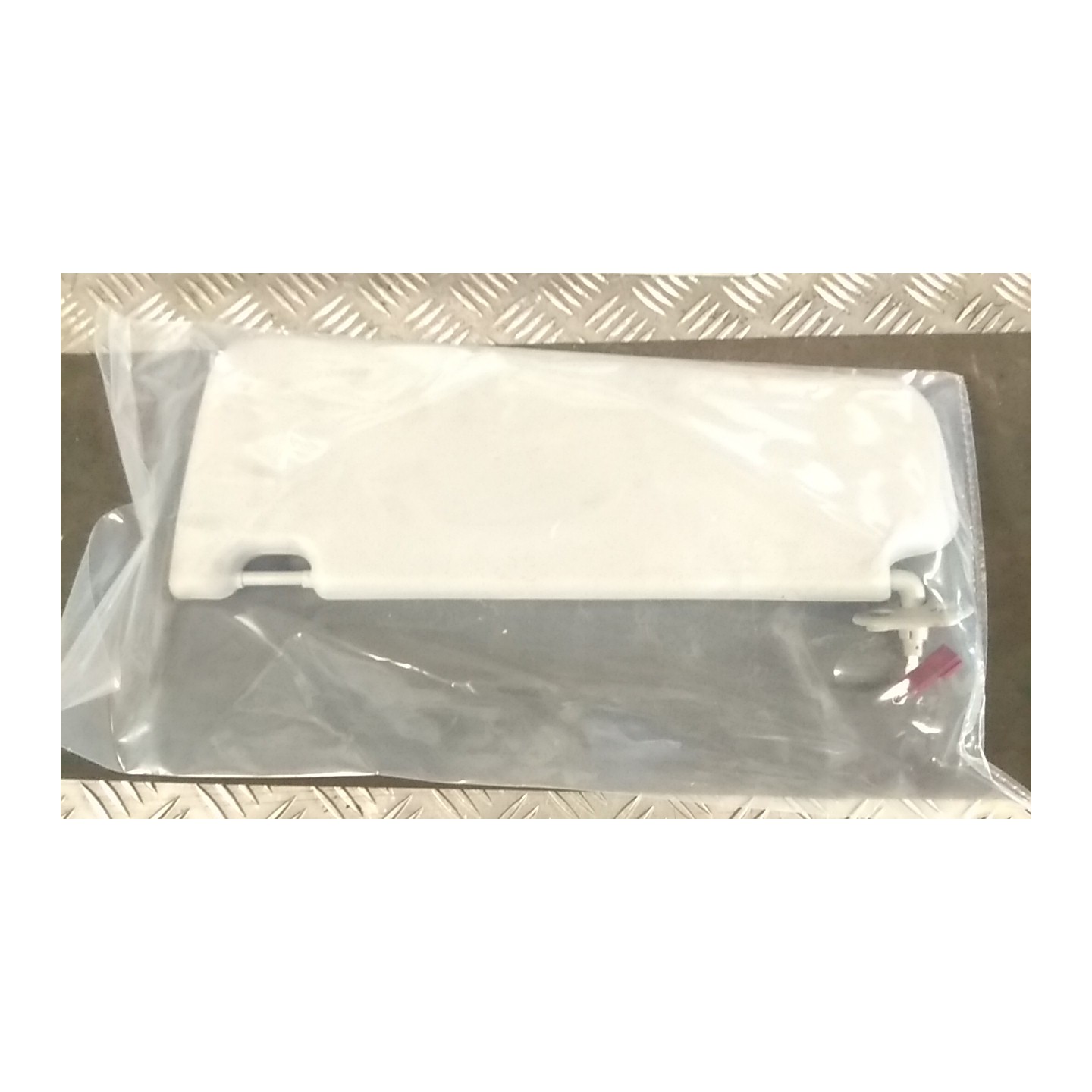 ALETTA PARASOLE PARABREZZA C/PELLE DAKOTA GRIGIO DX. 069 BMW SERIE 3 (E90/E91) (02/05-12/11 204D4 51166981650
