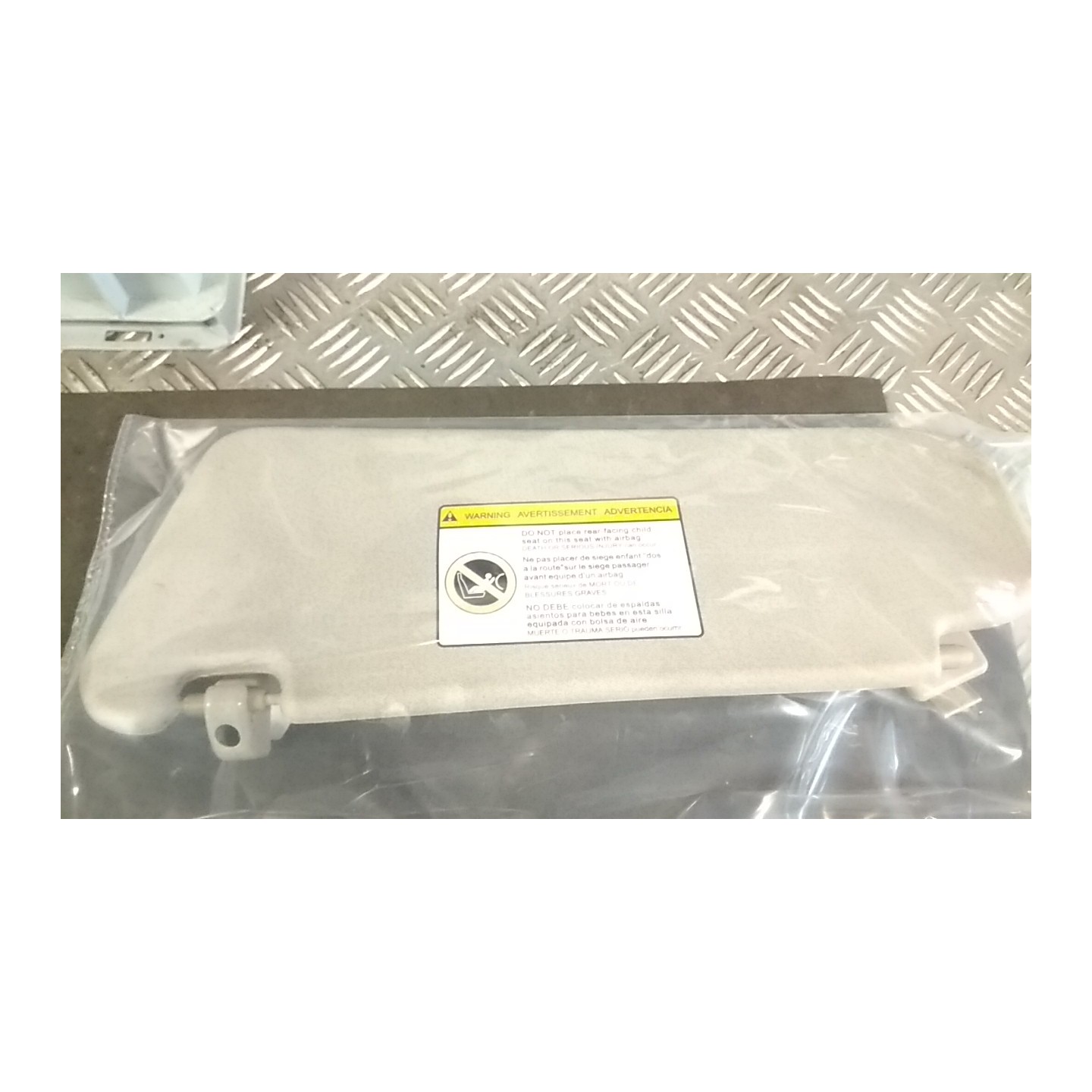 ALETTA PARASOLE PARABREZZA DX. 042 CHEVROLET (DAEWOO) AVEO (T250) (06/08-11/12) B12D1 96650100