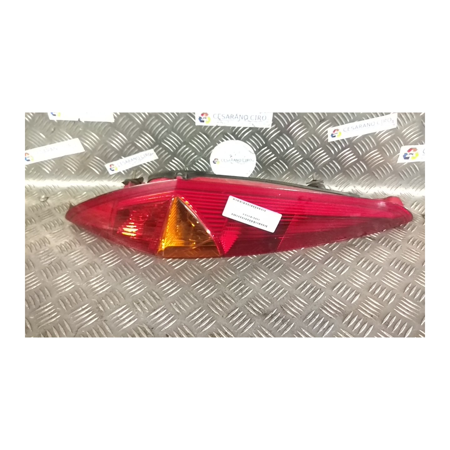 FANALE POST. SX. 065 FIAT PUNTO (1N/1P) (07/99-12/05) 188A4000 46523770