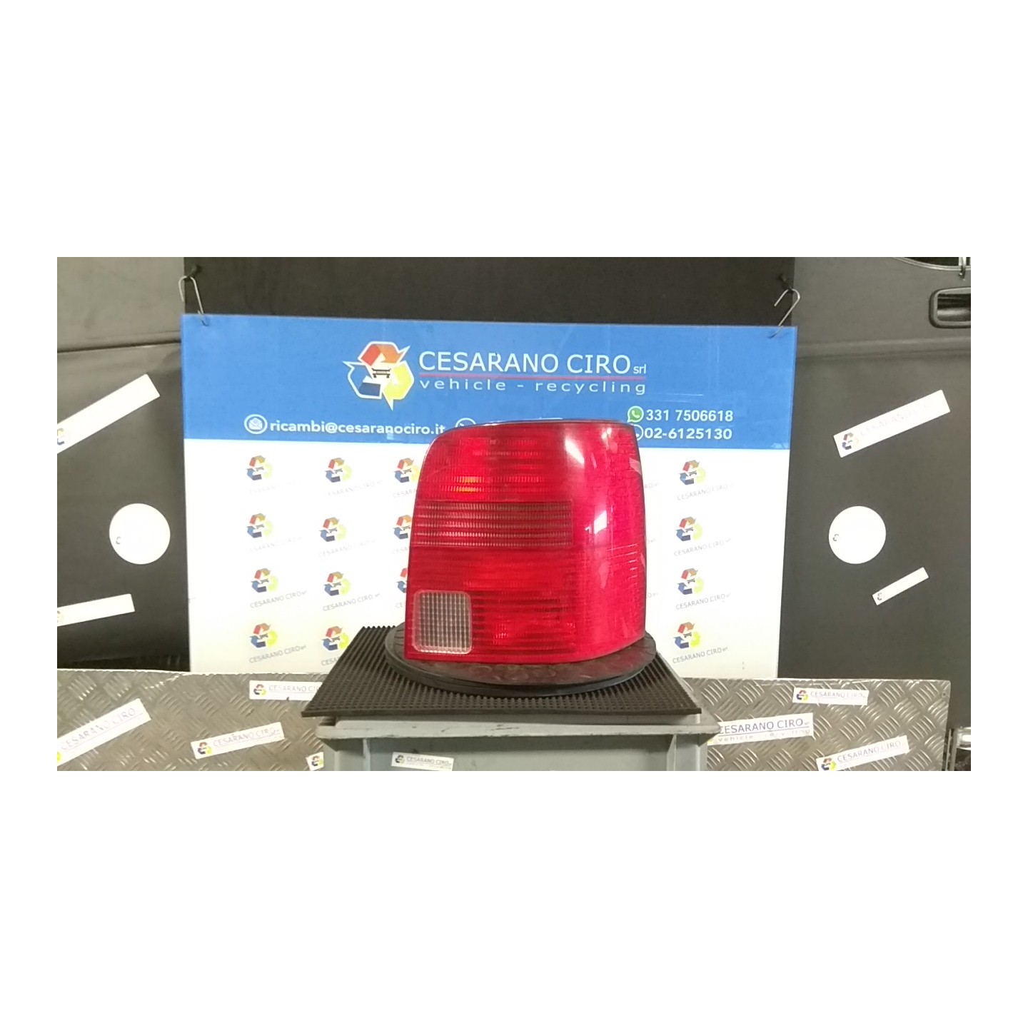 FANALE POST. SX. 057 VOLKSWAGEN PASSAT (3B) (08/96-04/03) AJM 3B9945095J