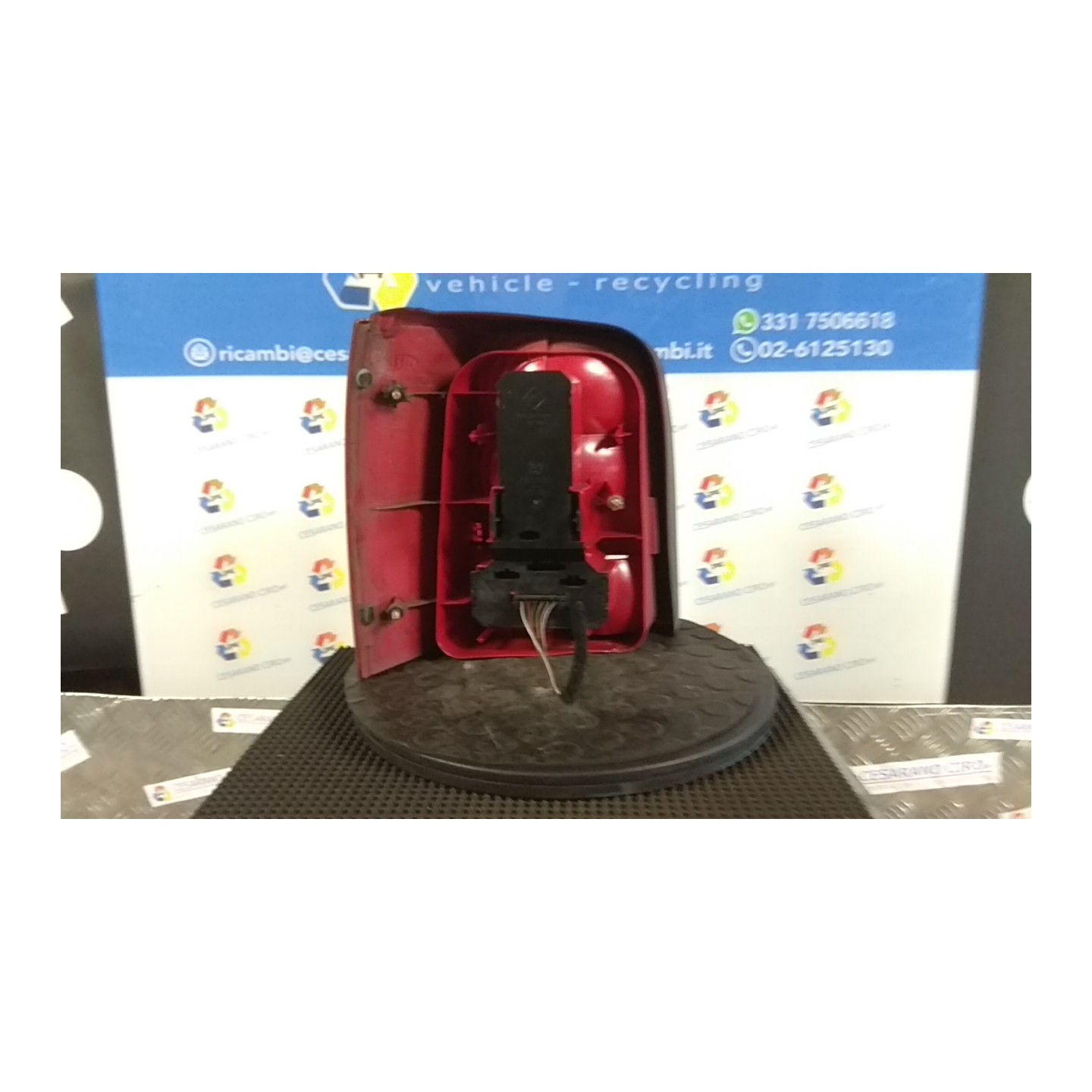 FANALE POST. SX. 057 VOLKSWAGEN PASSAT (3B) (08/96-04/03) AJM 3B9945095J