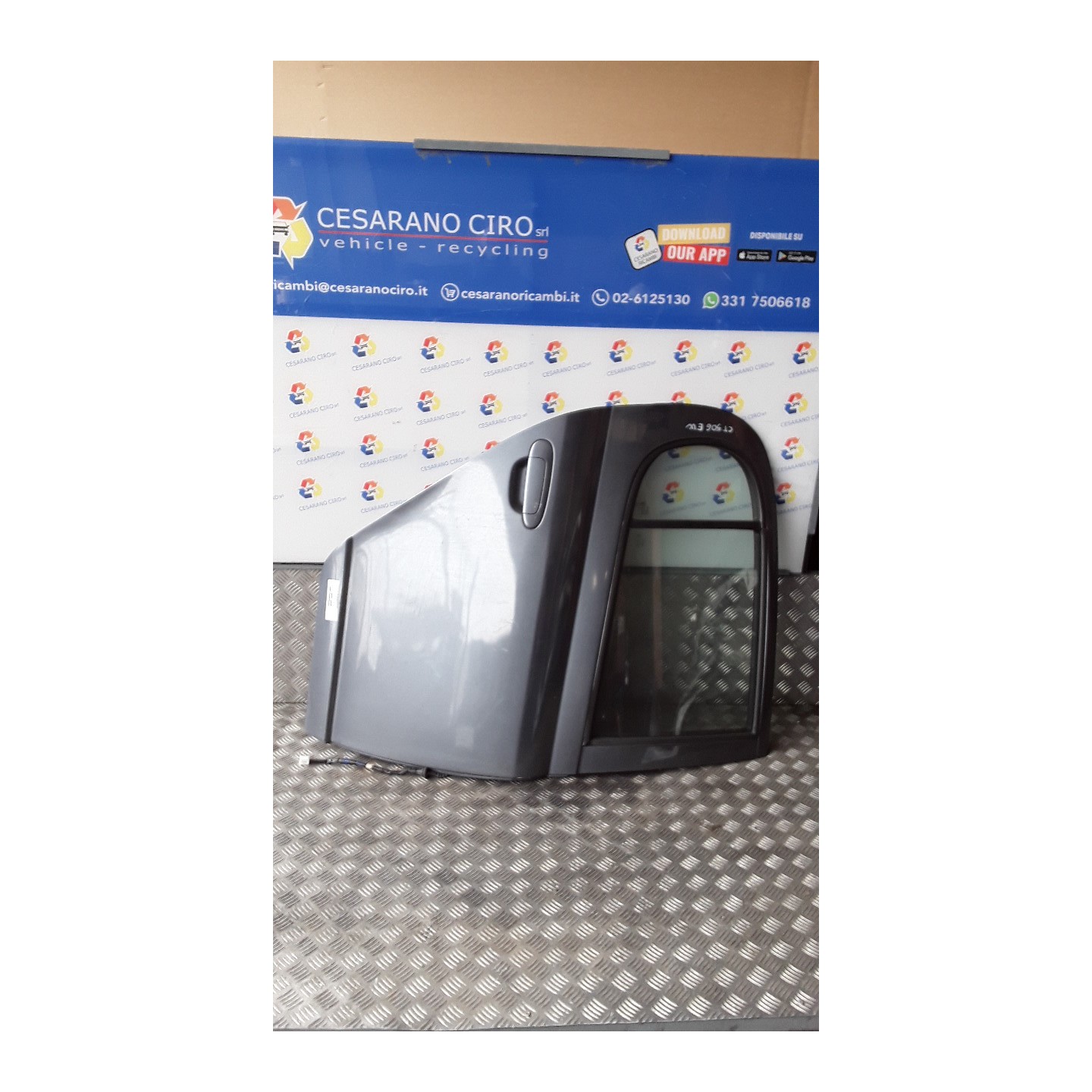 PORTA POST. DX. 095 TOYOTA YARIS (10/01-11/05)     (FRP) 1SZFE 670030D090