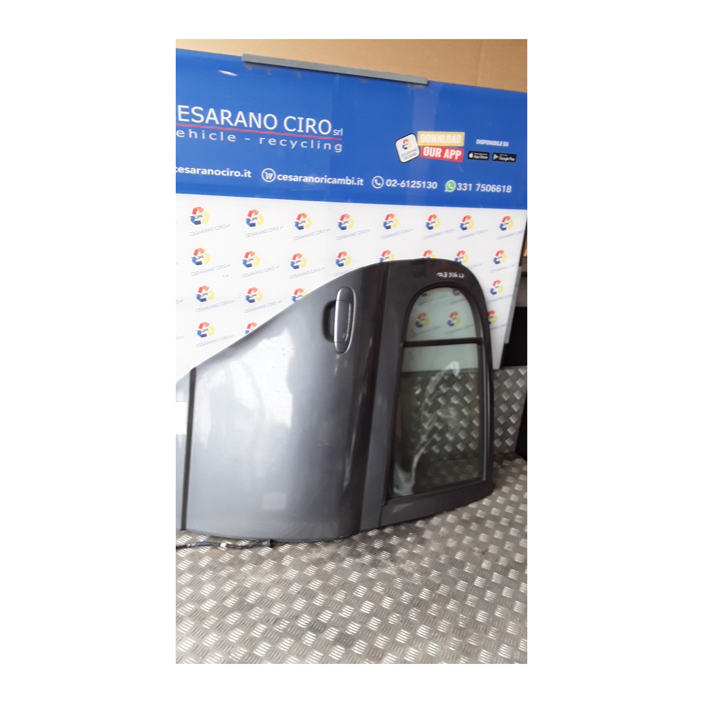 PORTA POST. DX. 095 TOYOTA YARIS (10/01-11/05)     (FRP) 1SZFE 670030D090