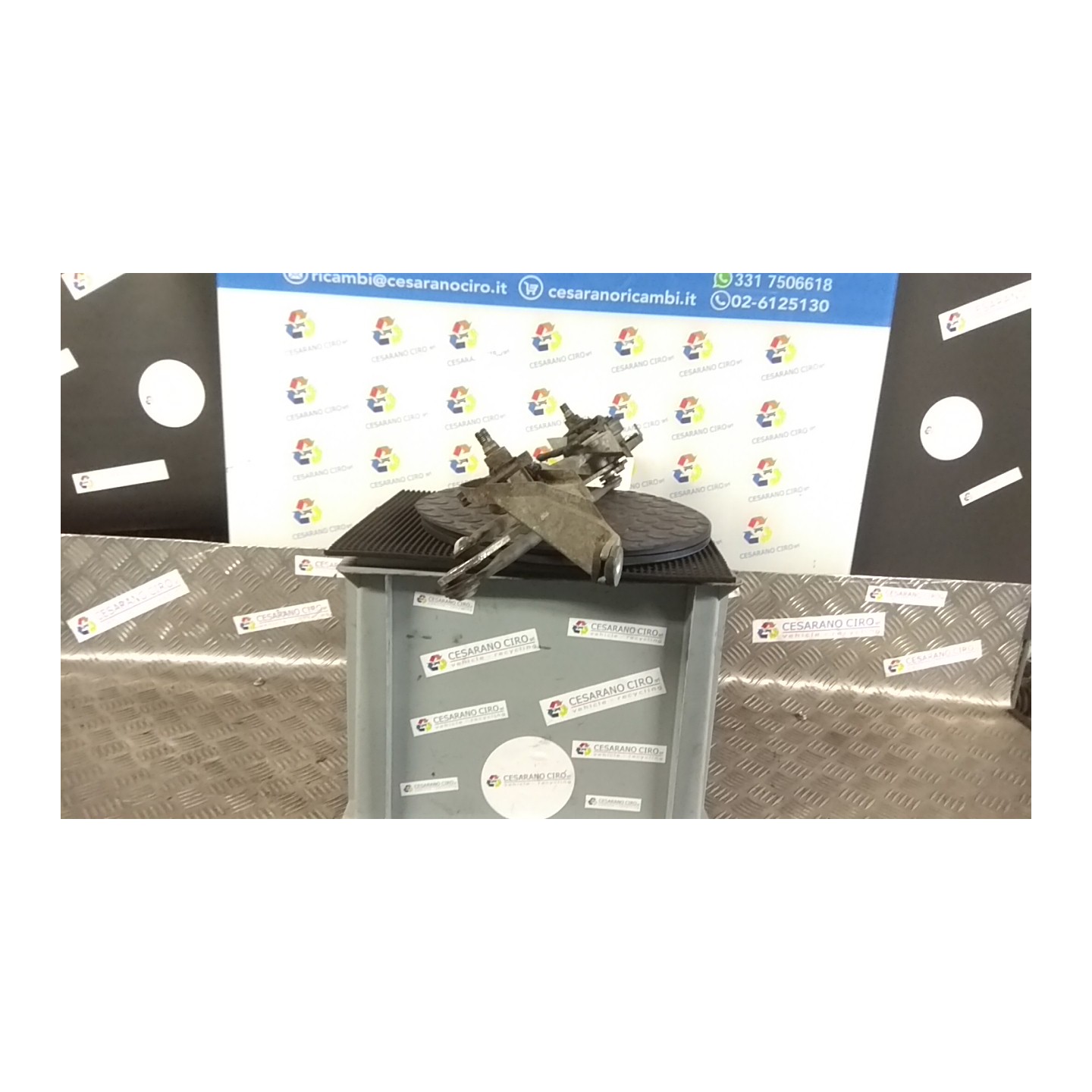 MECCANISMO TERGIPARABREZZA CON MOTORINO 031 MITSUBISHI COLT 7A SERIE (06/04-12/09) 134910 8250A407