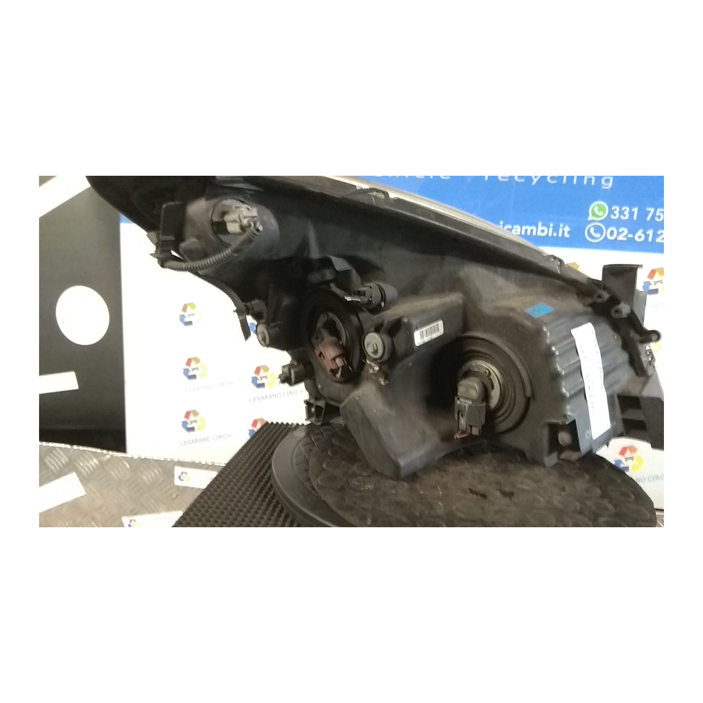 PROIETTORE 05-07- SX. 041 TOYOTA COROLLA VERSO (03/04-12/09) 2ADFTV 811700F080