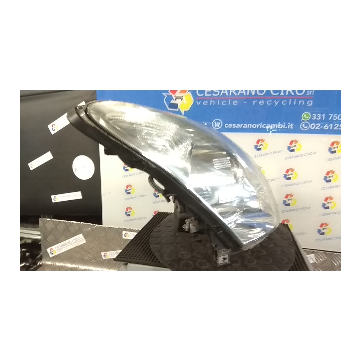 PROIETTORE 05-07- DX. 042 TOYOTA COROLLA VERSO (03/04-12/09) 2ADFTV 811300F080